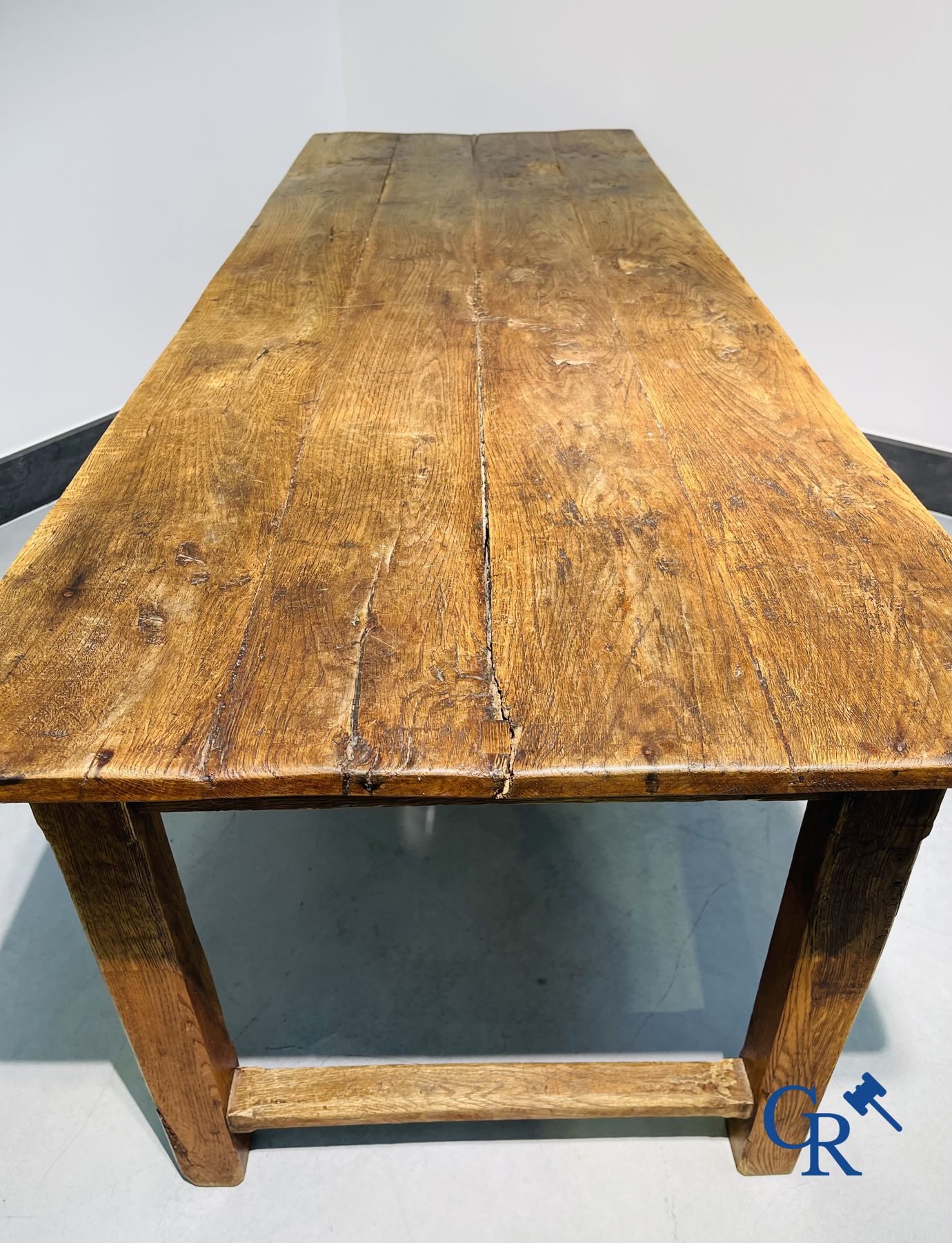 Large table in oak. 18th century.