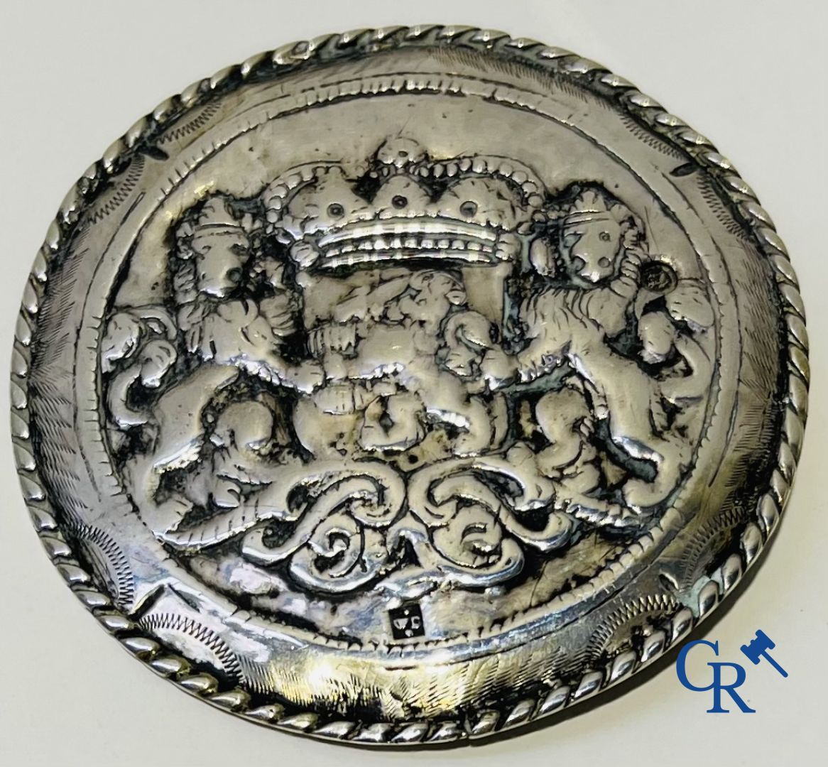 Silver: Interesting lot with antique English silver. (various hallmarks)<br />
18th-19th century.