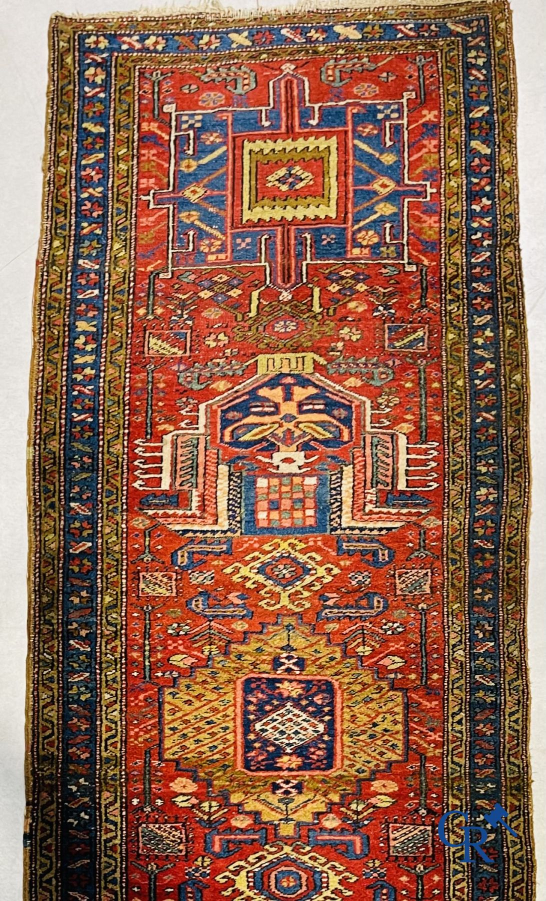 Tapis: Un ancien tapis oriental.