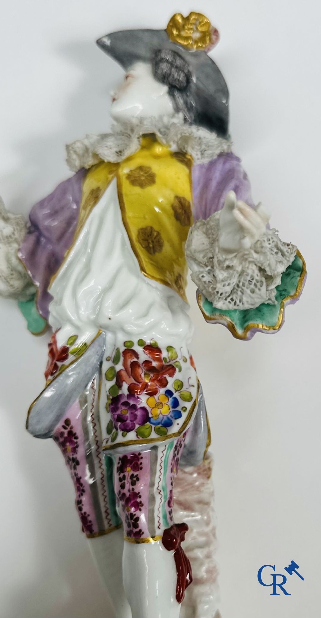 Porcelain: 3 groups of multicoloured decorated porcelain in the style of Meissen. 19th century.