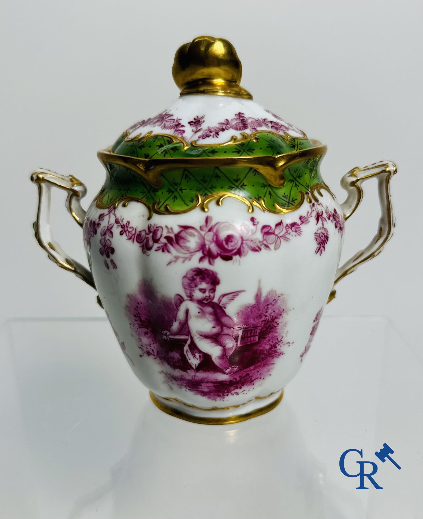 5-piece tableware so-called "egoist"  in multi-coloured decorated and raised decorated and gilded porcelain. 19th century.