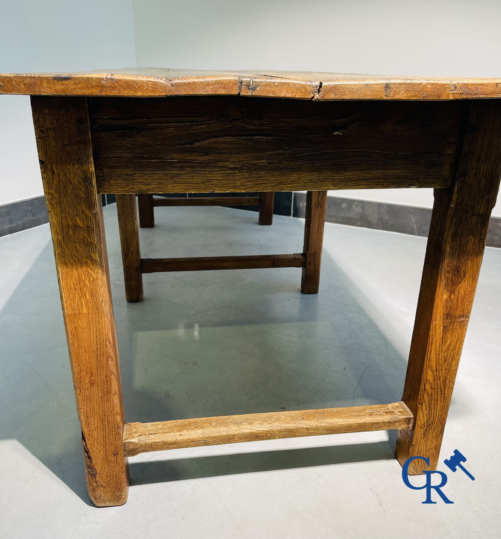 Large table in oak. 18th century.