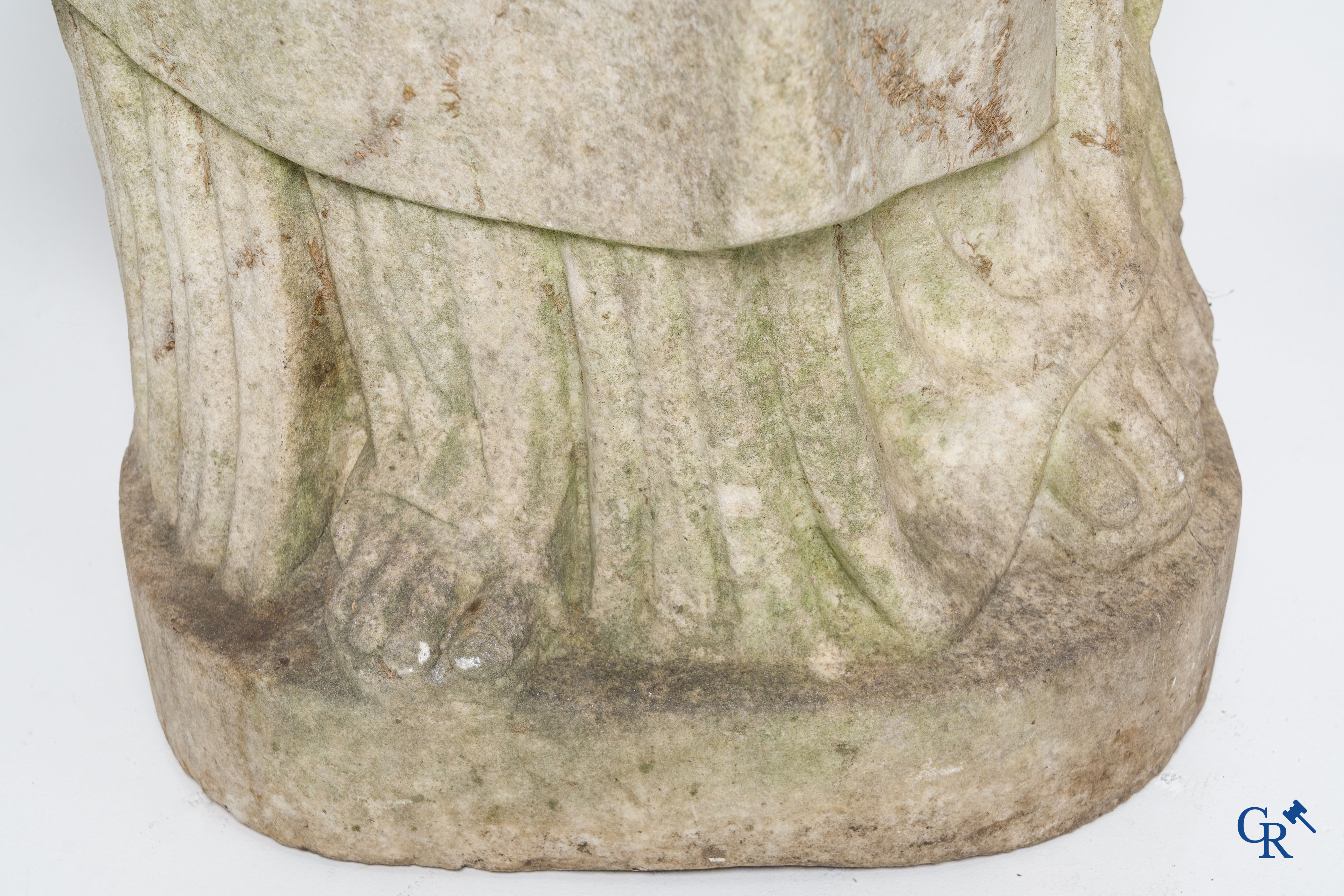 2 Imposante sculpturen in gebeeldhouwd marmer. De Romeinse godin Cerès en de Griekse god Asklepios. Circa 1700-1750.