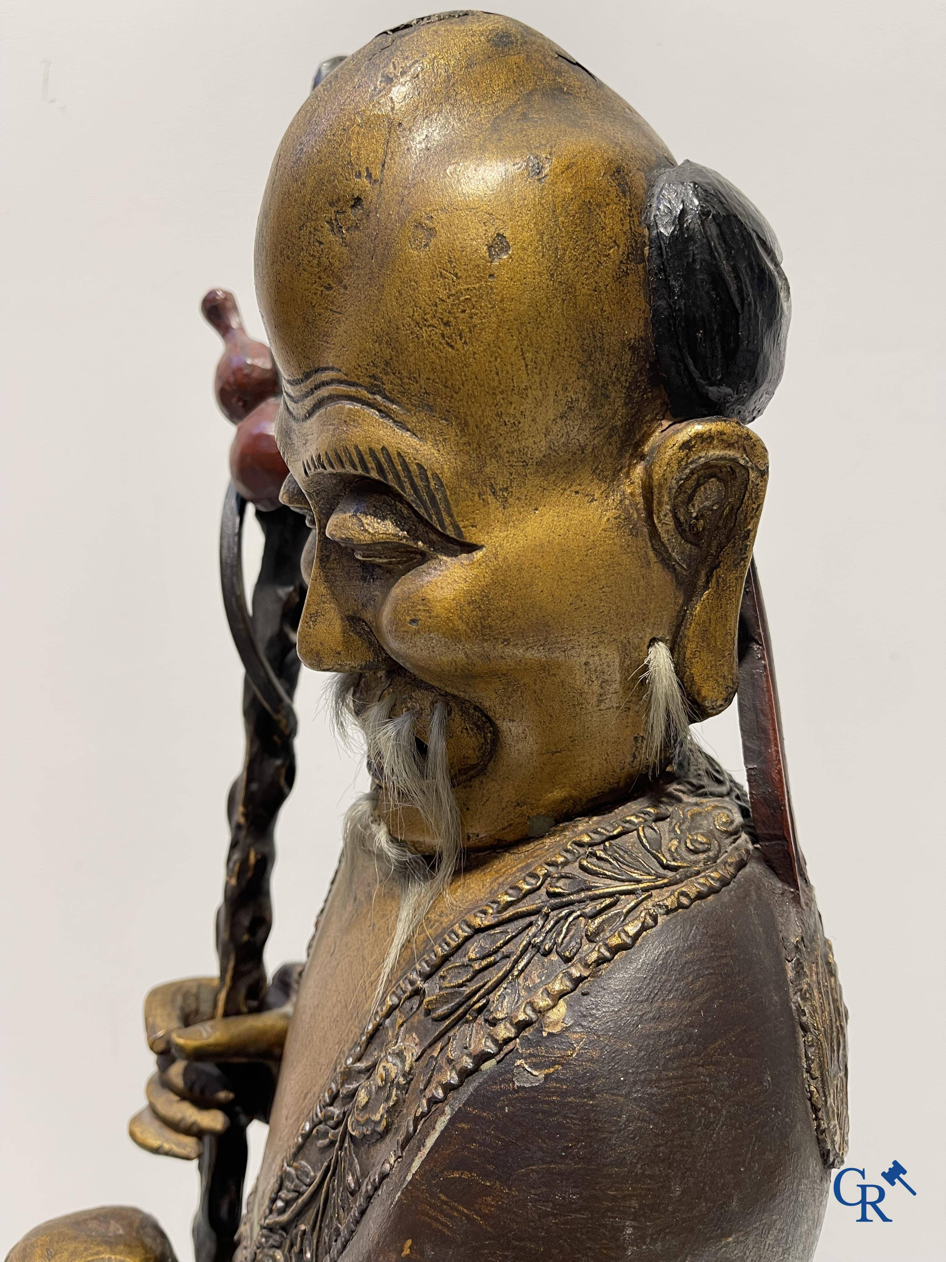 Asian Art, a Chinese sage in lacquered papier-mâché. Late 19th century.