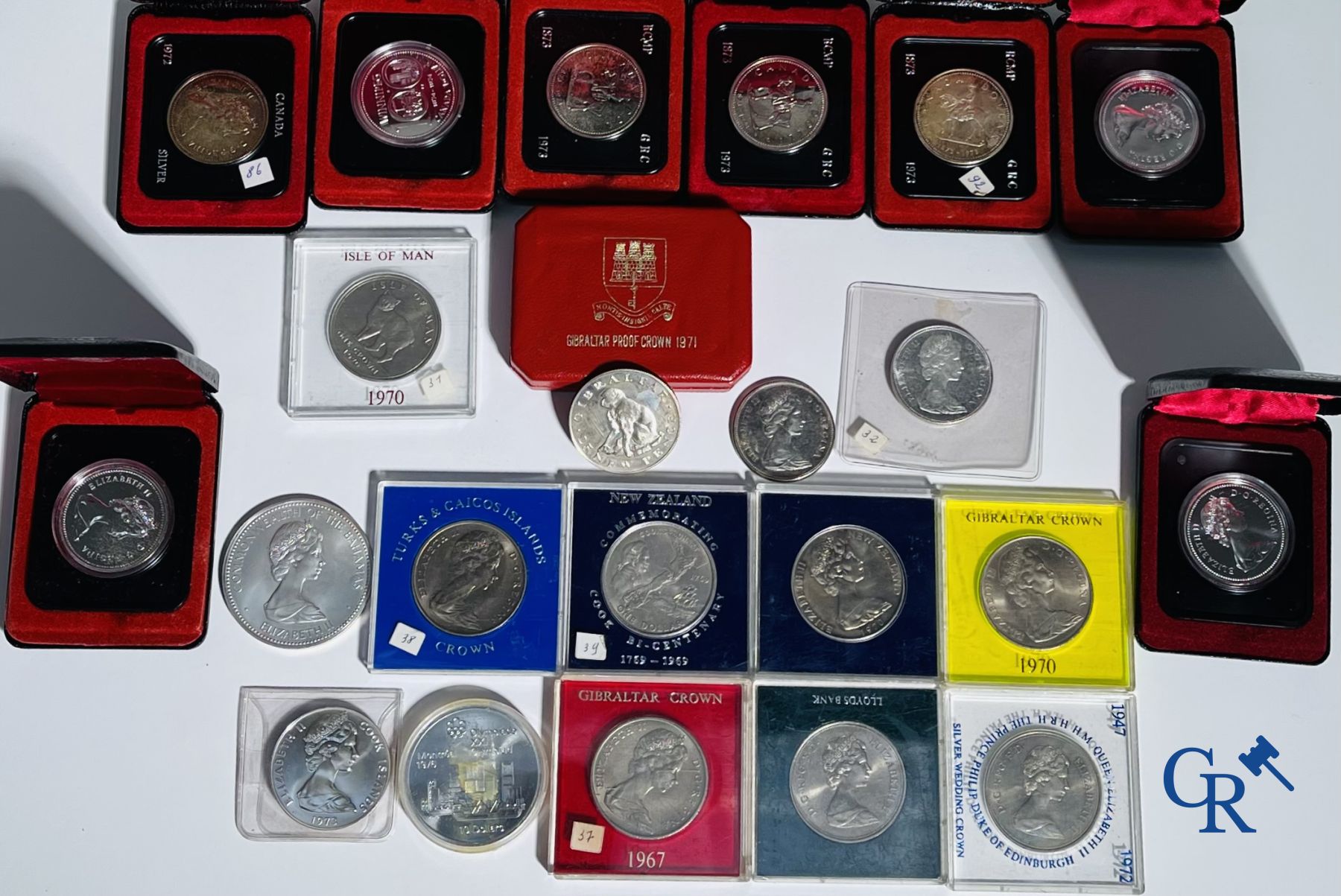 Coins: Large lot of silver coins mainly dollars.