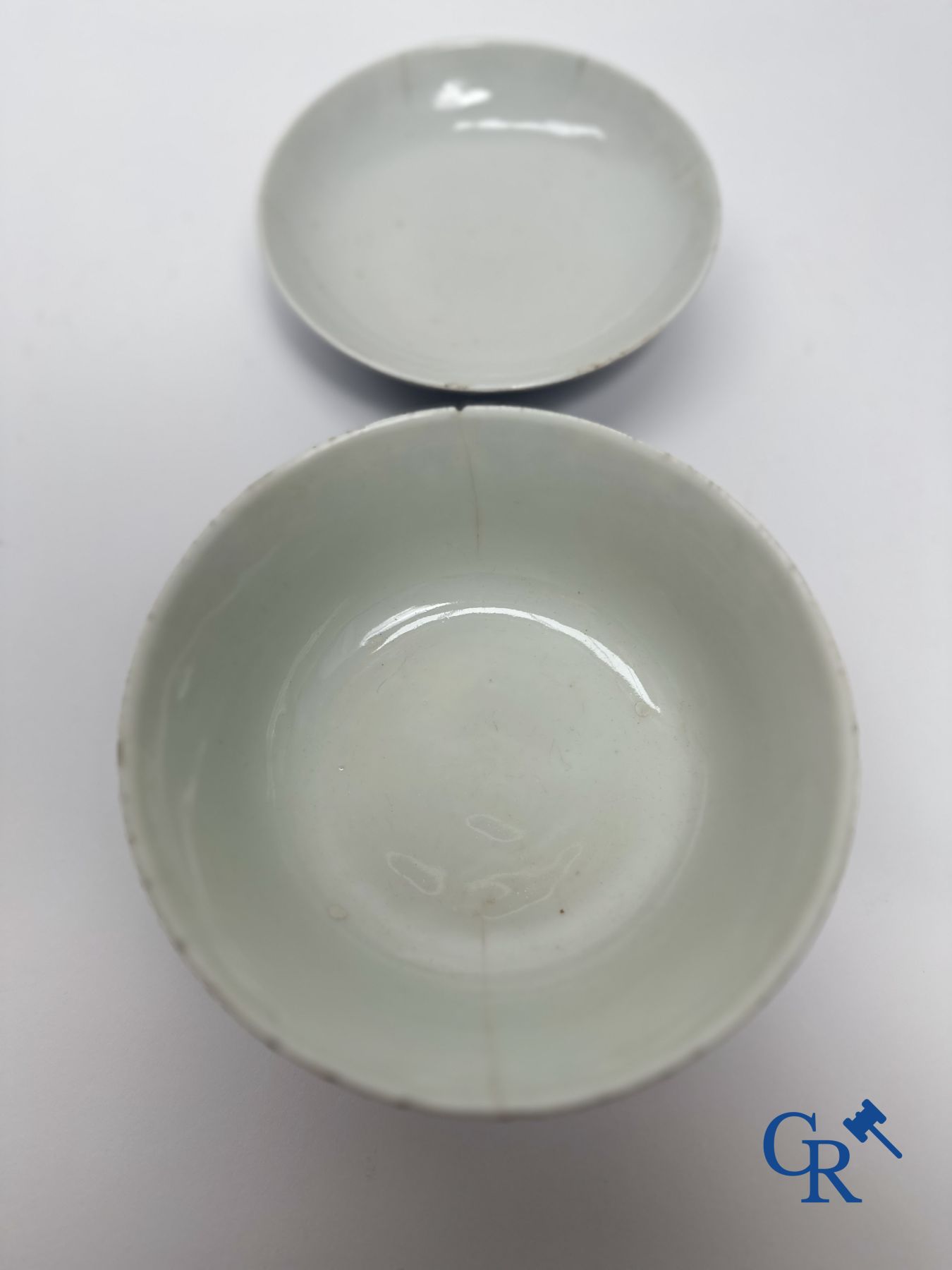 Large lot of blue and white Chinese porcelain for the Vietnamese market. 