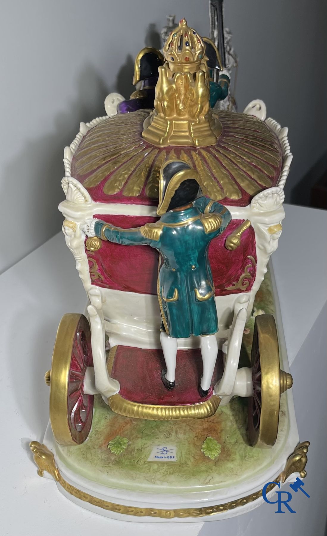 Porcelaine: Saxe: "Voiture de mariage de Napoléon 1er".