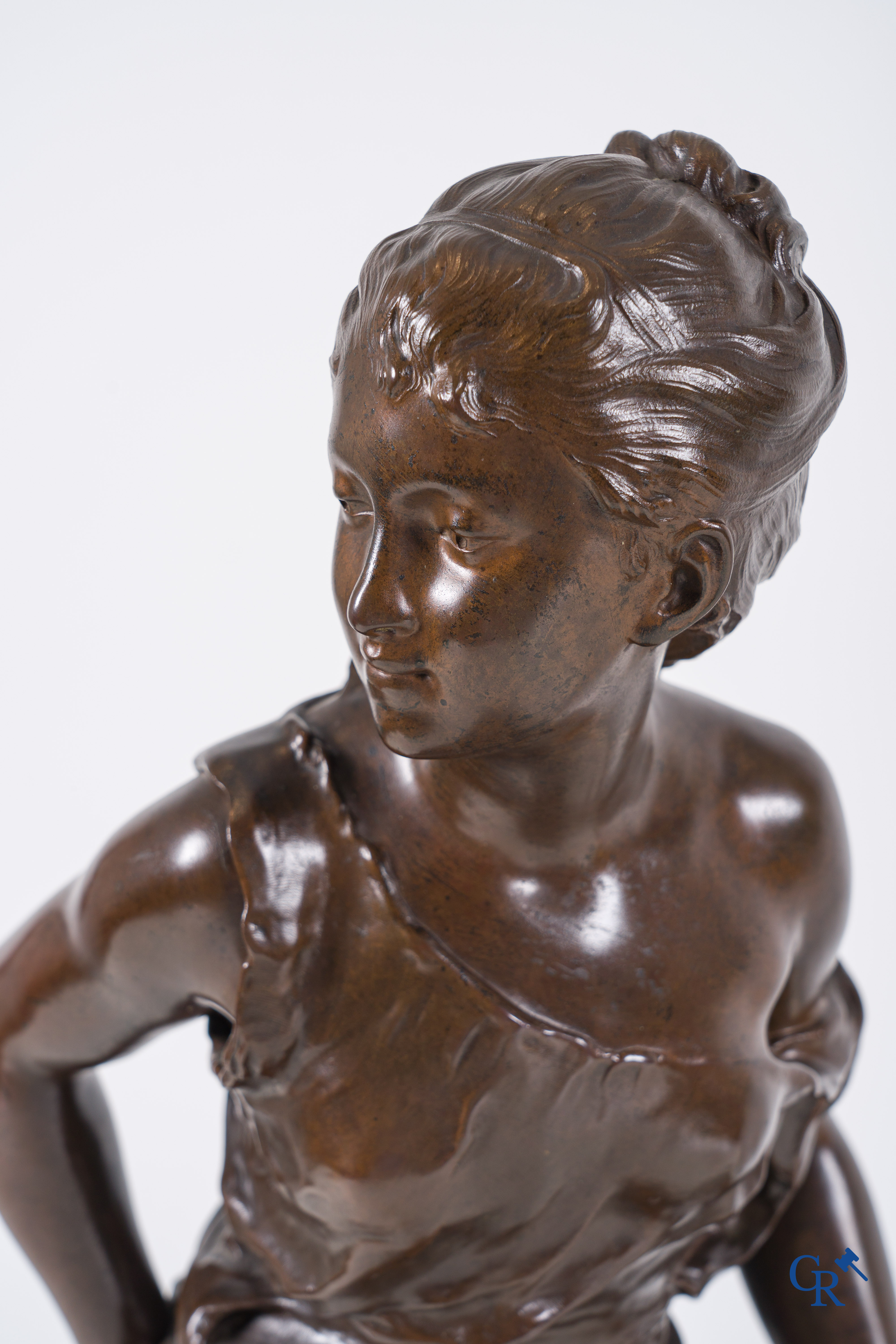 Mathurin Moreau (1822-1912) Beautiful bronze statue with brown patina. Signed Math. Moreau. 19th century.