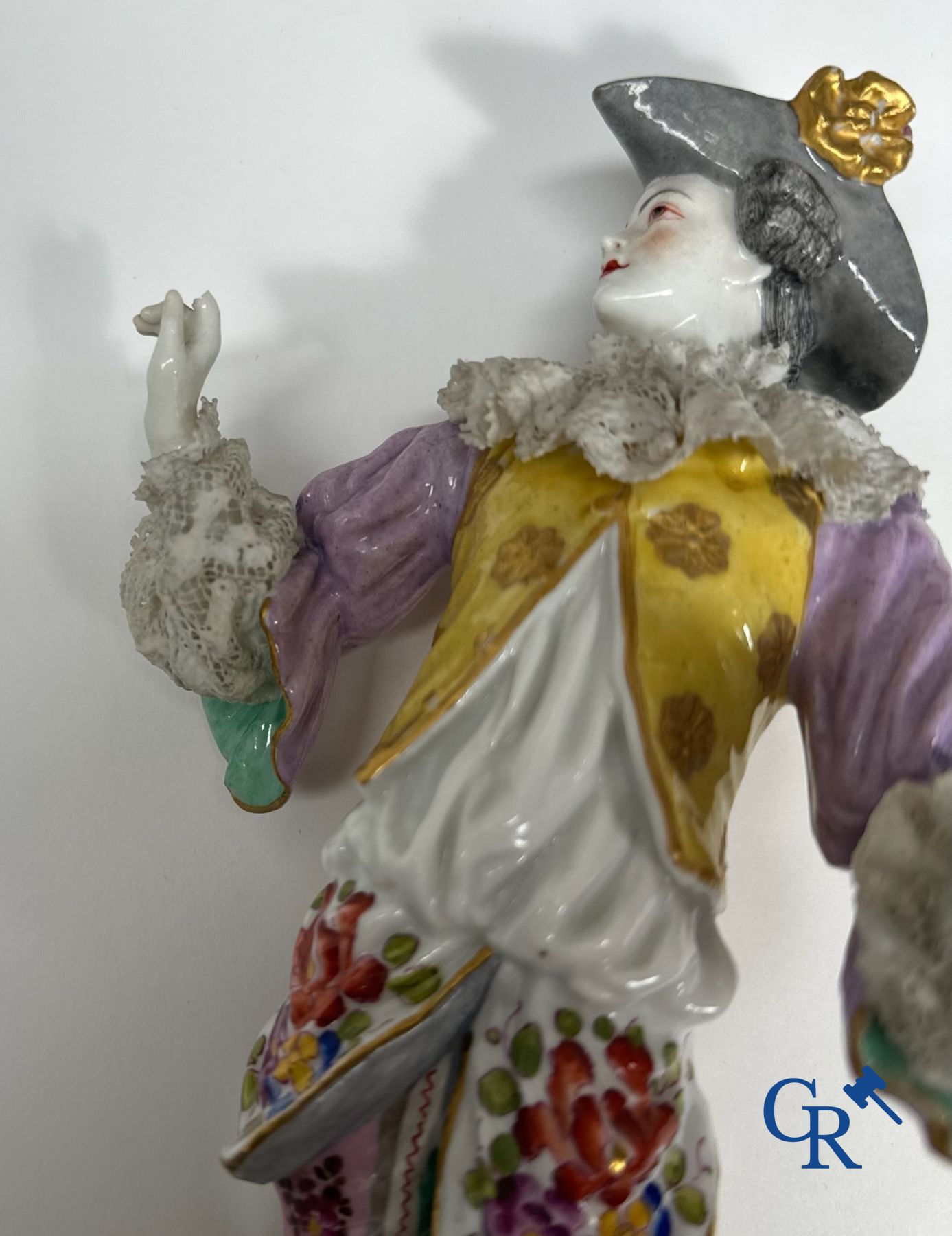 Porcelain: 3 groups of multicoloured decorated porcelain in the style of Meissen. 19th century.