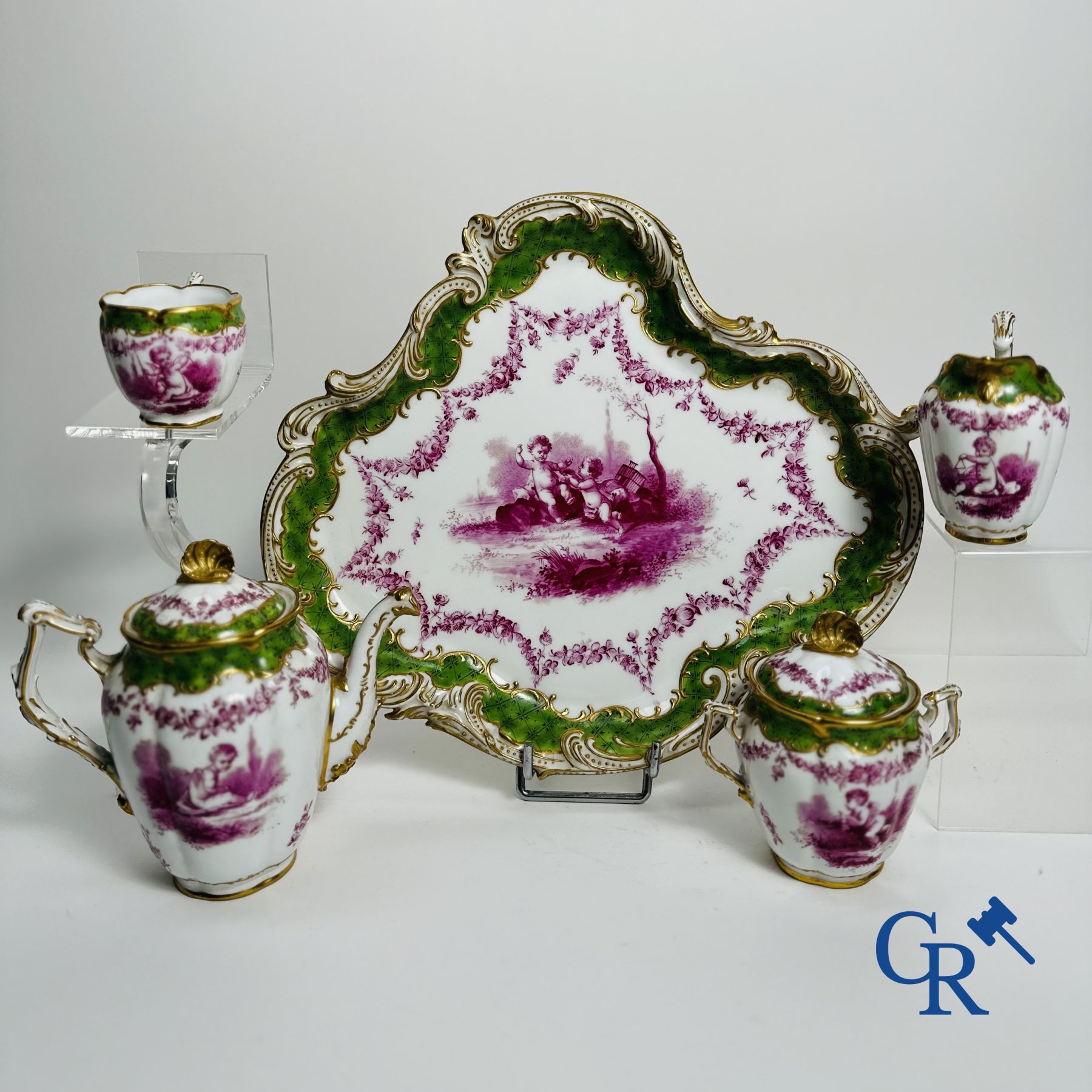 5-piece tableware so-called "egoist"  in multi-coloured decorated and raised decorated and gilded porcelain. 19th century.