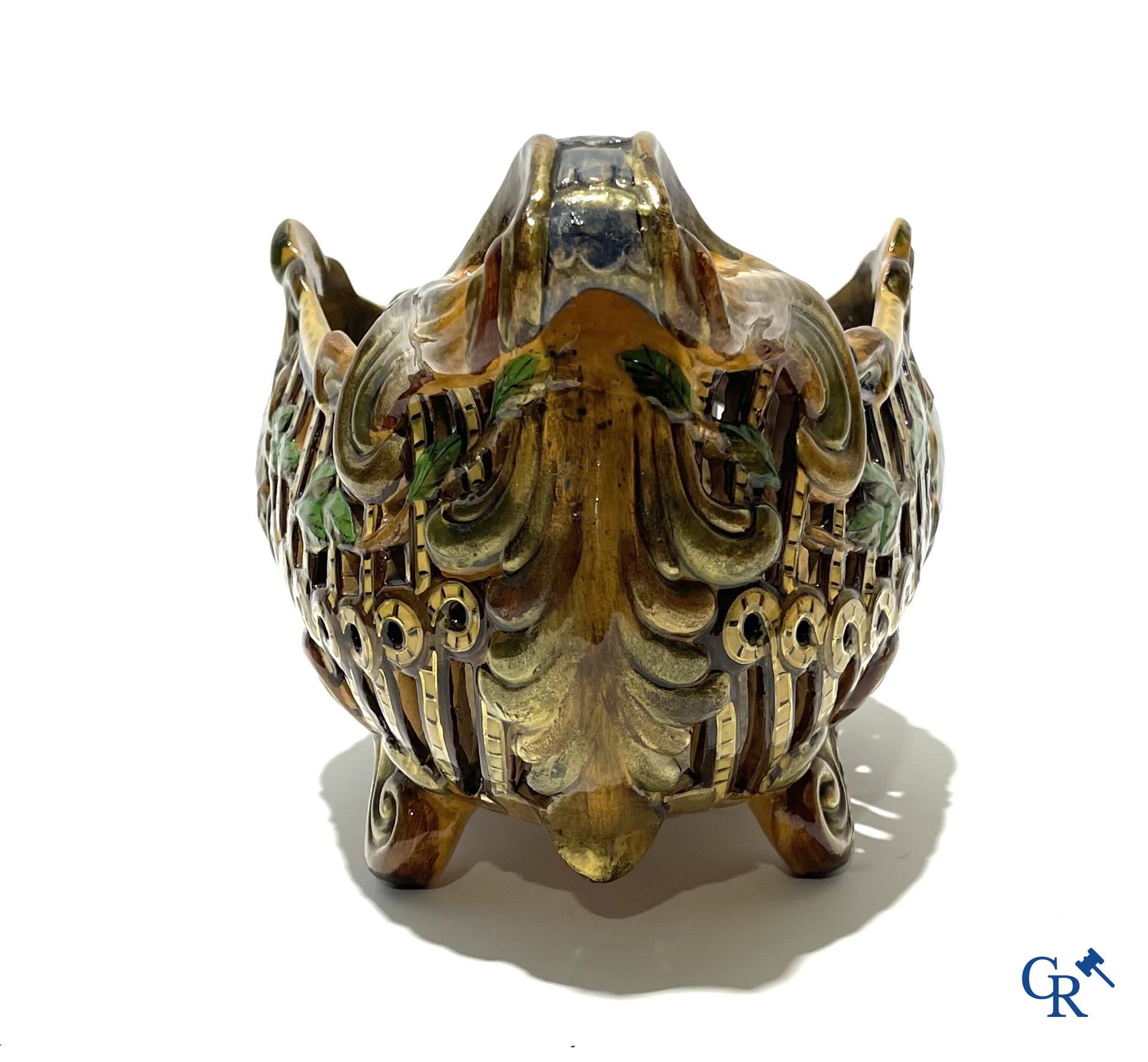 Emile Gallé Nancy, groot tafelmiddenstuk in geëmailleerde faience. Gesigneerd Gallé Nancy deposé.