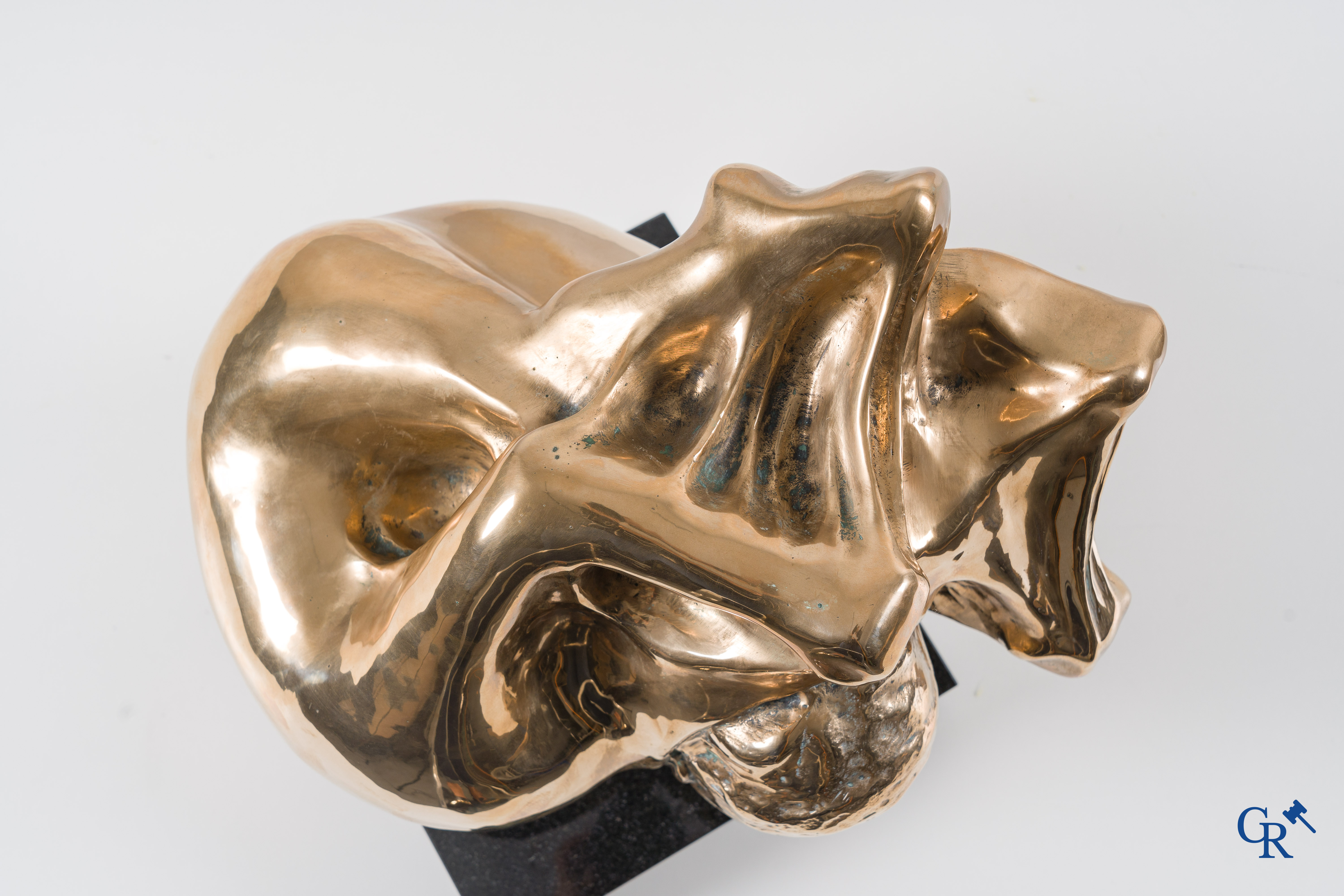 Avi Kenan (1951)(*) "Birth" A polished bronze on a pedestal in black granite. Signed.