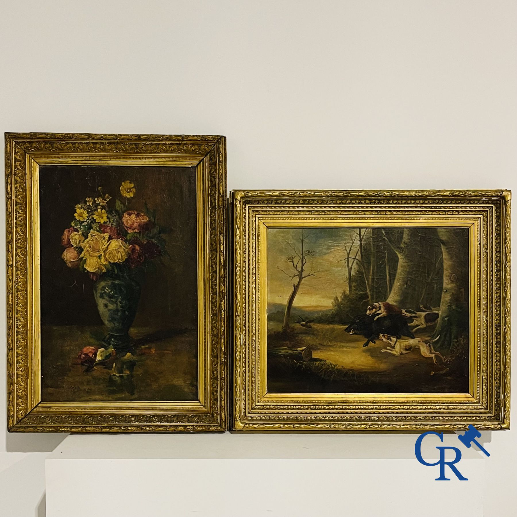 Peintures: 2 peintures huile sur toile. Chasse au sanglier et une nature morte florale.