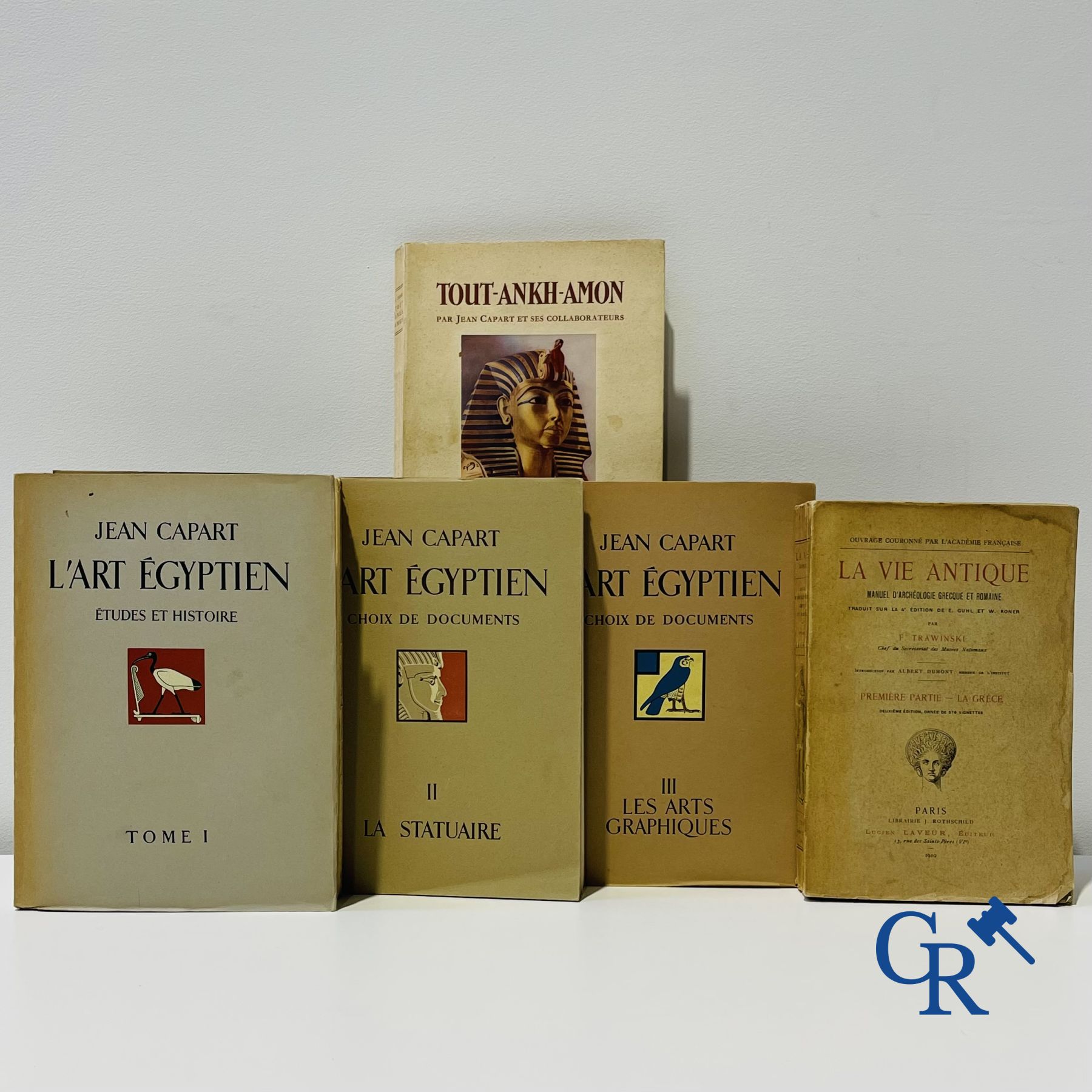 Livres : Jean Capart, L'Art Égyptien et Tout-Ankh-Amon  - Trawinski, La Vie Antique. (5 volumes).