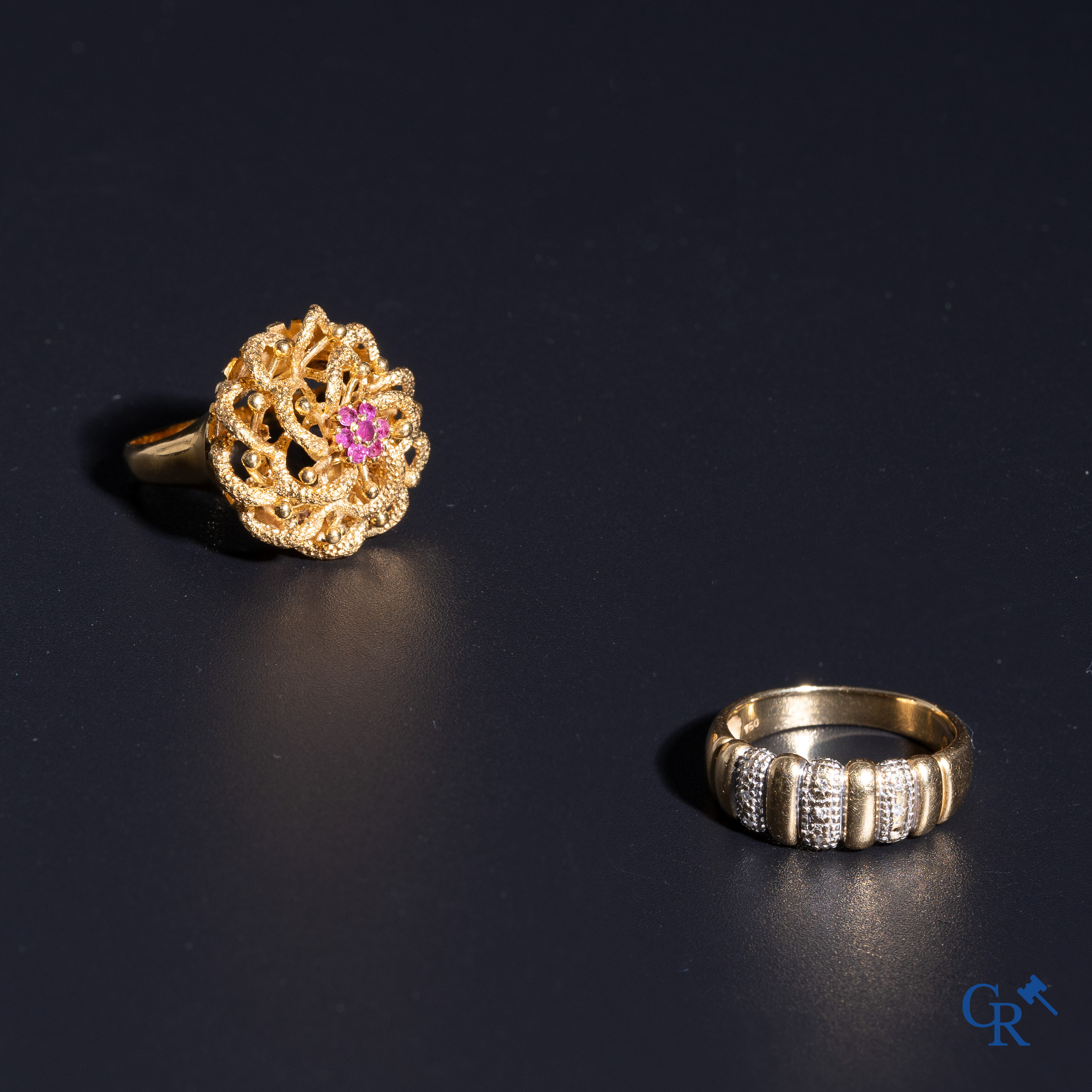 Jewellery: 2 rings in gold 18K (750°/00).