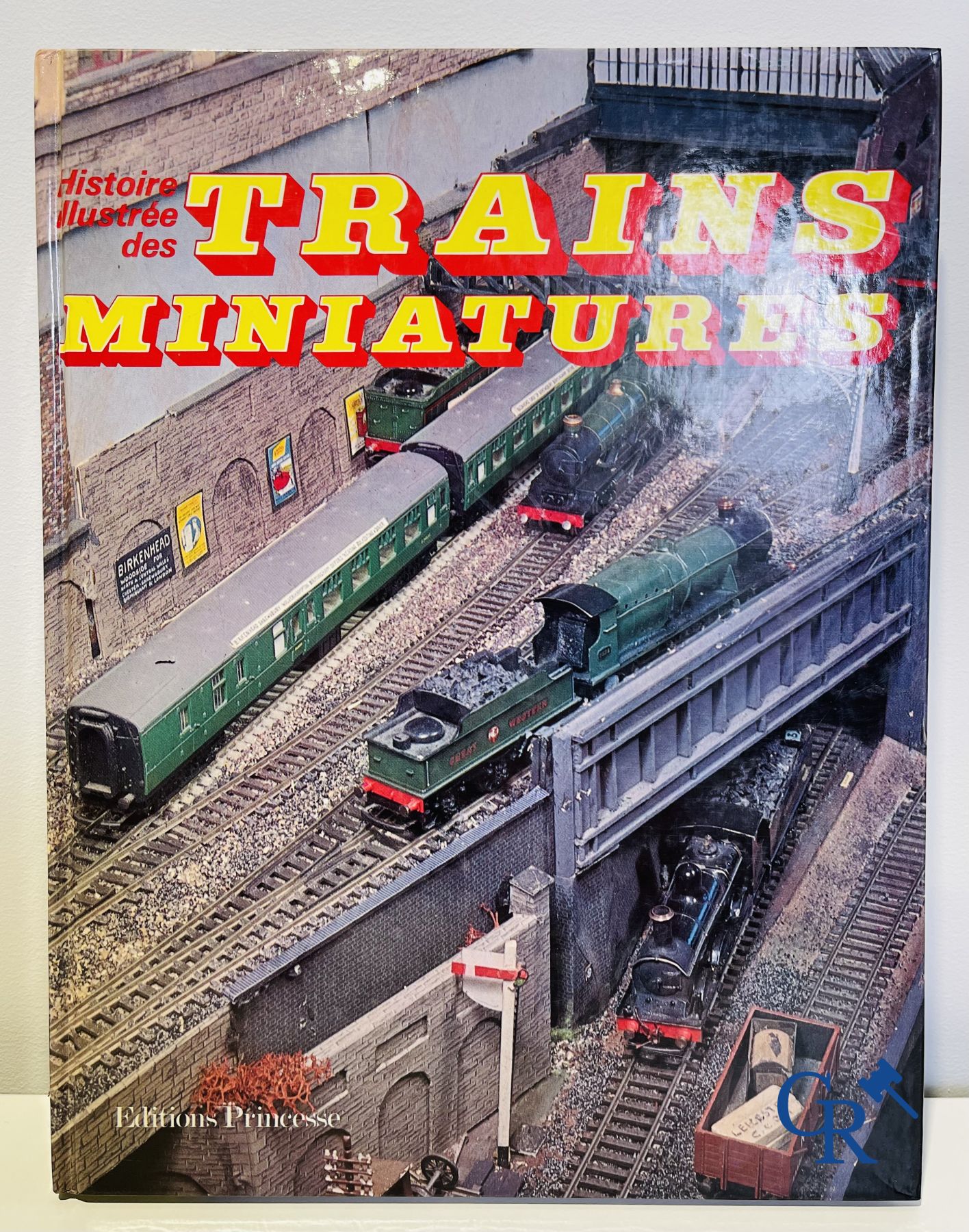 Oud speelgoed. Märklin. Interessant lot boeken over mooi oud speelgoed, locomotieven, treinen enz.