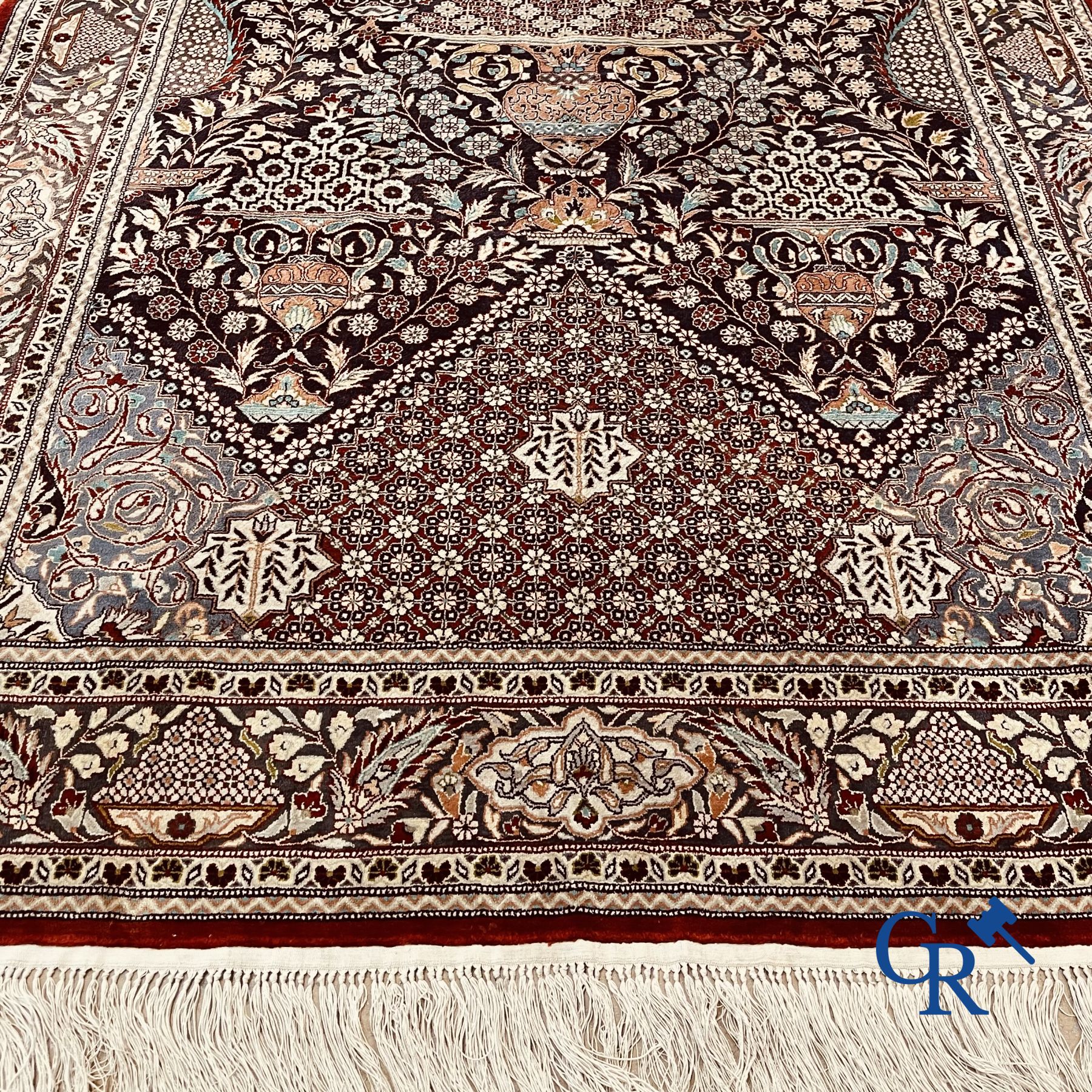 Tapis: Tapis d'Orient en laine et soie.