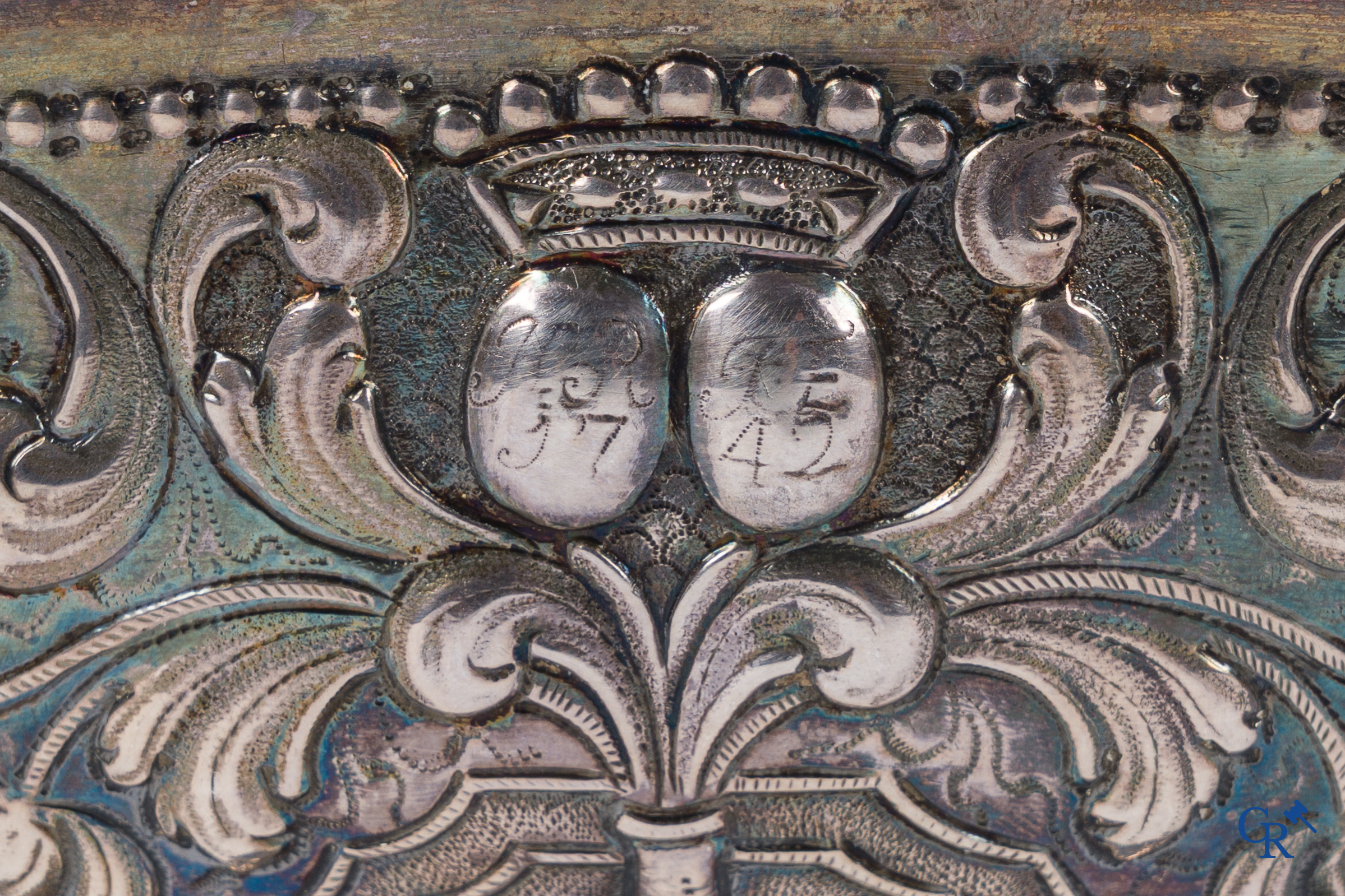 Zilveren brandewijnkom. Gedateerd 1742, verschillende keurmerken. Gewicht: 233 gr.