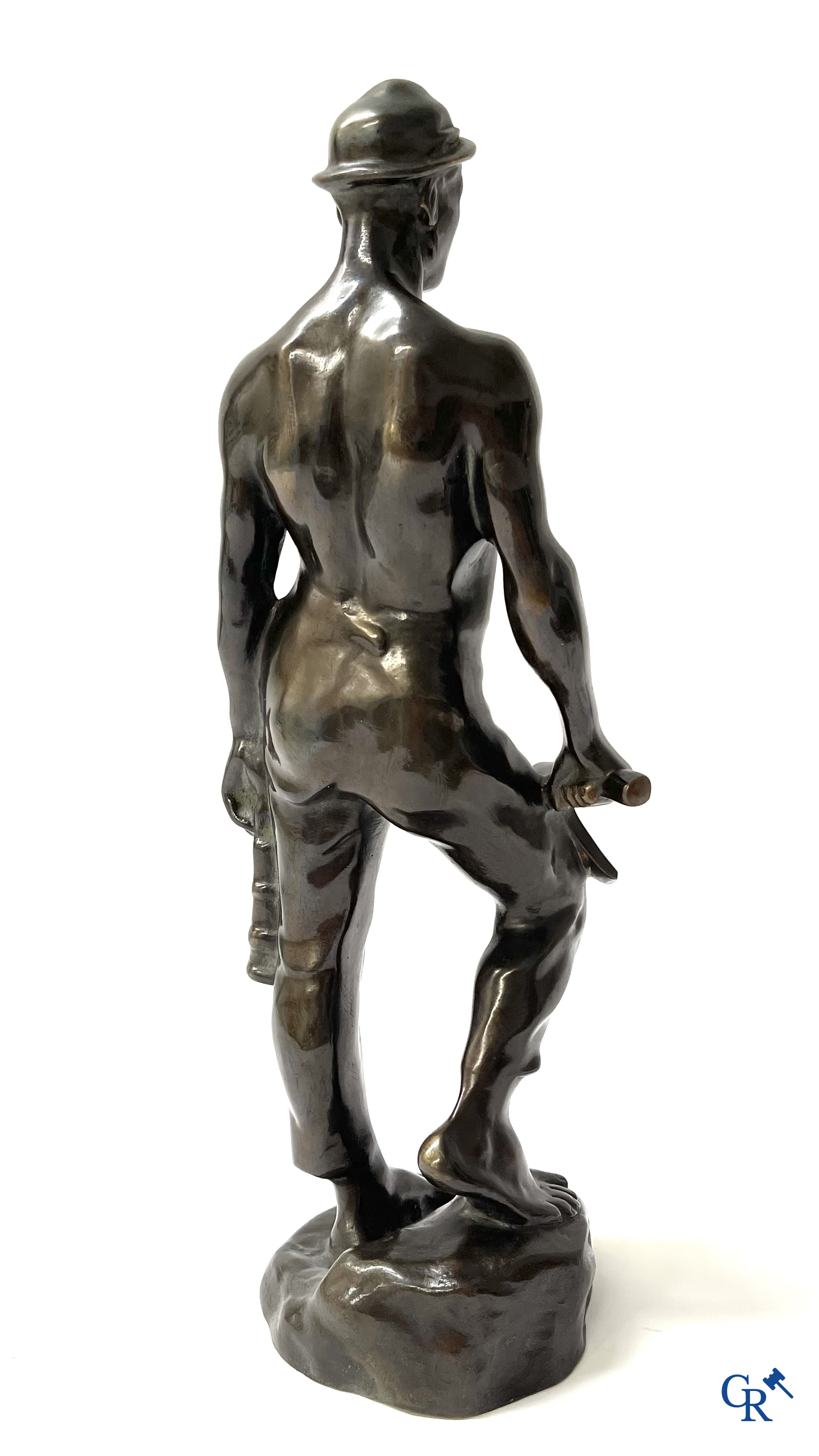 Constantin Emile Meunier (1831-1905) (d'après) Une paire de statues en bronze à patine brune, "Le Mineur" et "Le débardeur".