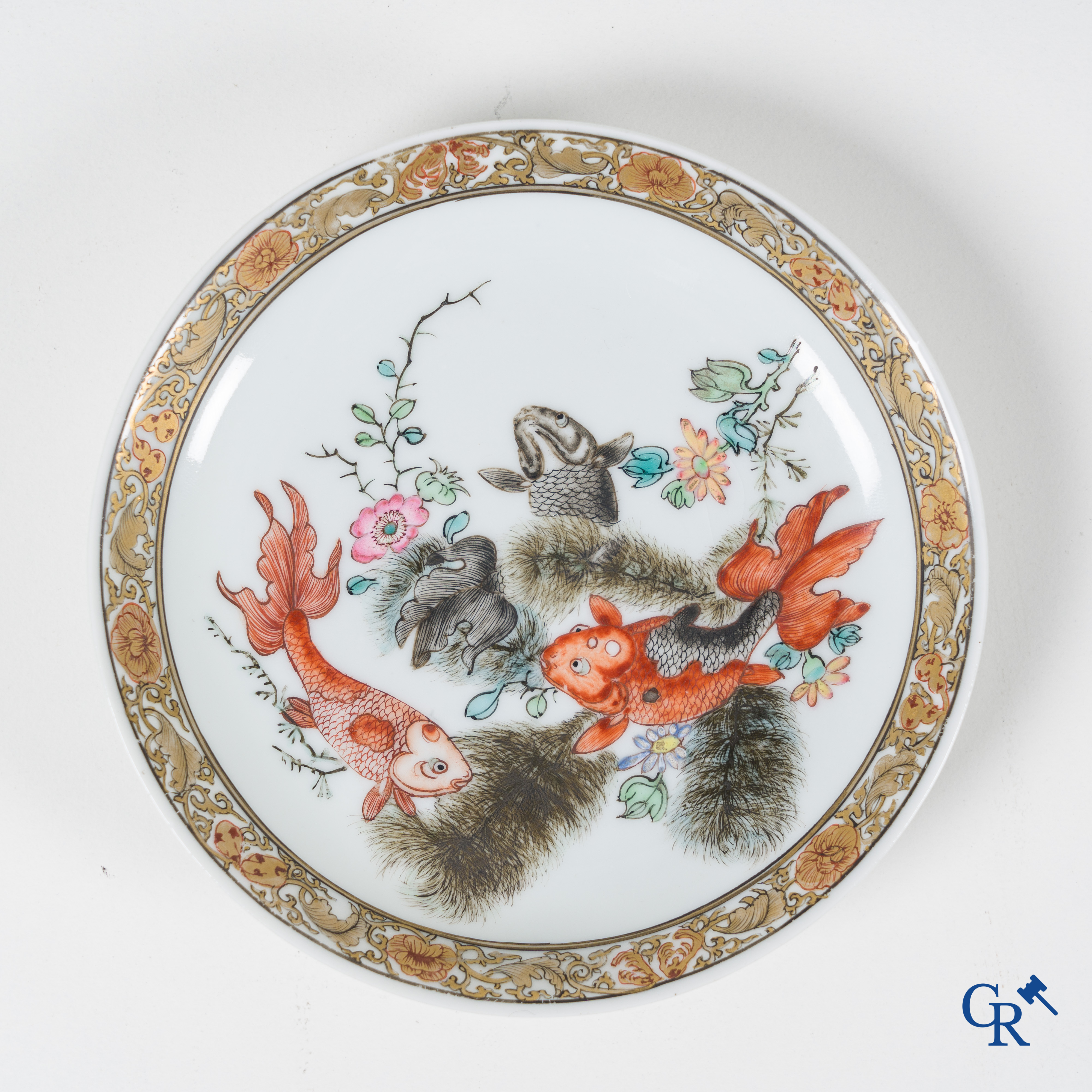 Asian Art: Chinese porcelain with grisaille and famille rose decor, Compagnie des Indes. 18th century.