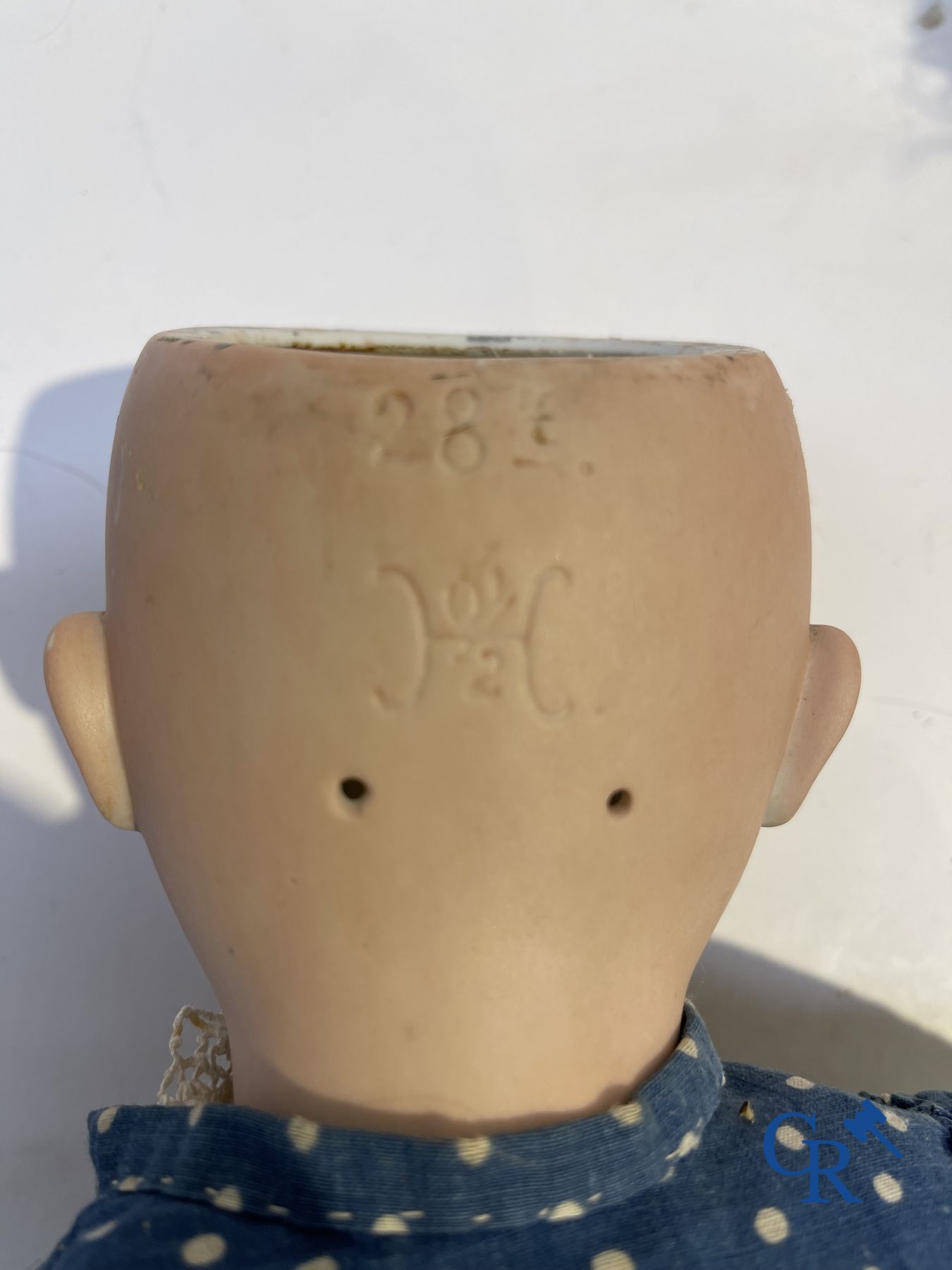 Toys: antique dolls: 4 antique dolls with porcelain head.