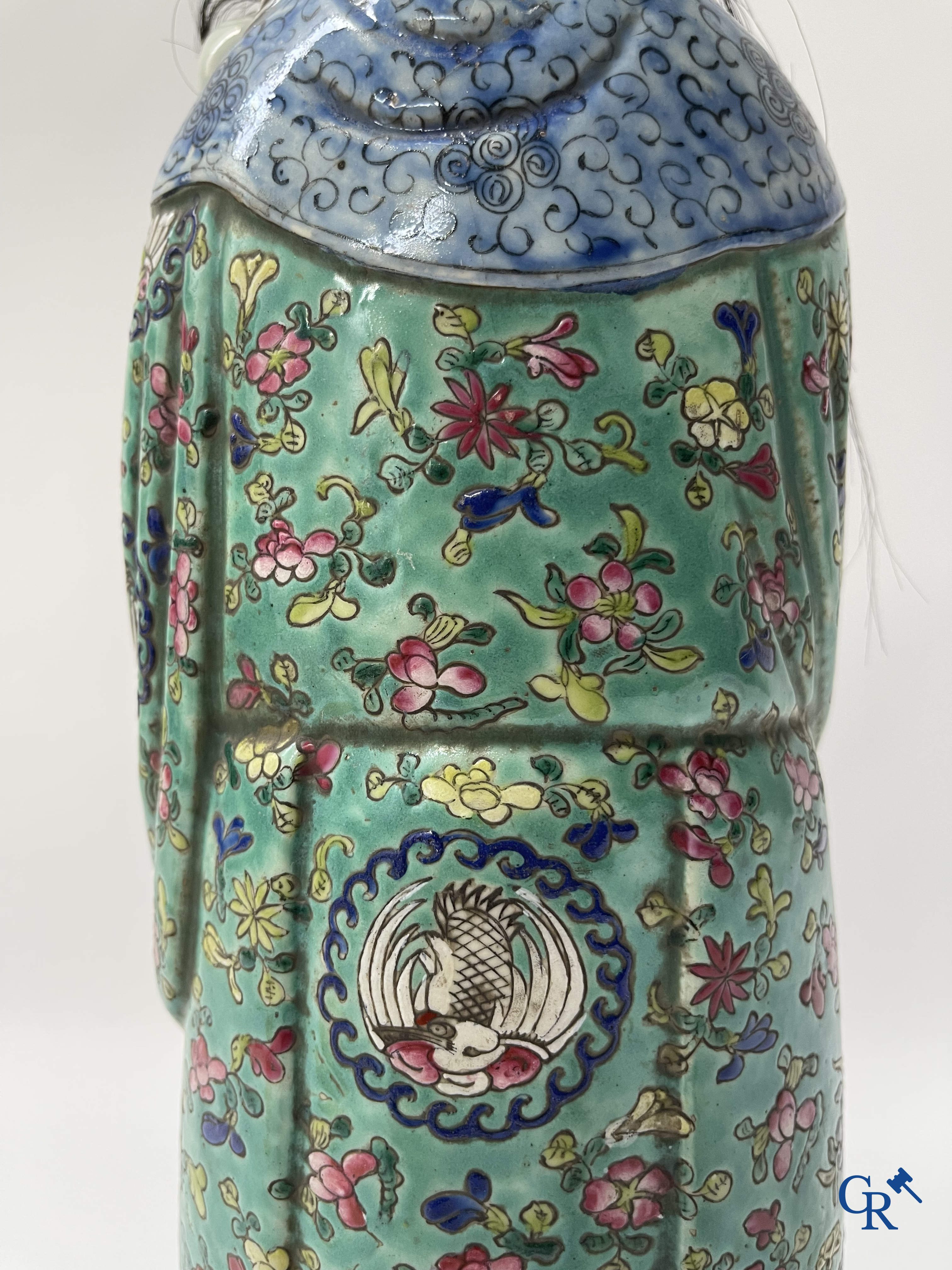 Aziatica, Chinees porselein. 3 Chinese famille rose figuren van onsterfelijken. 19de eeuw.