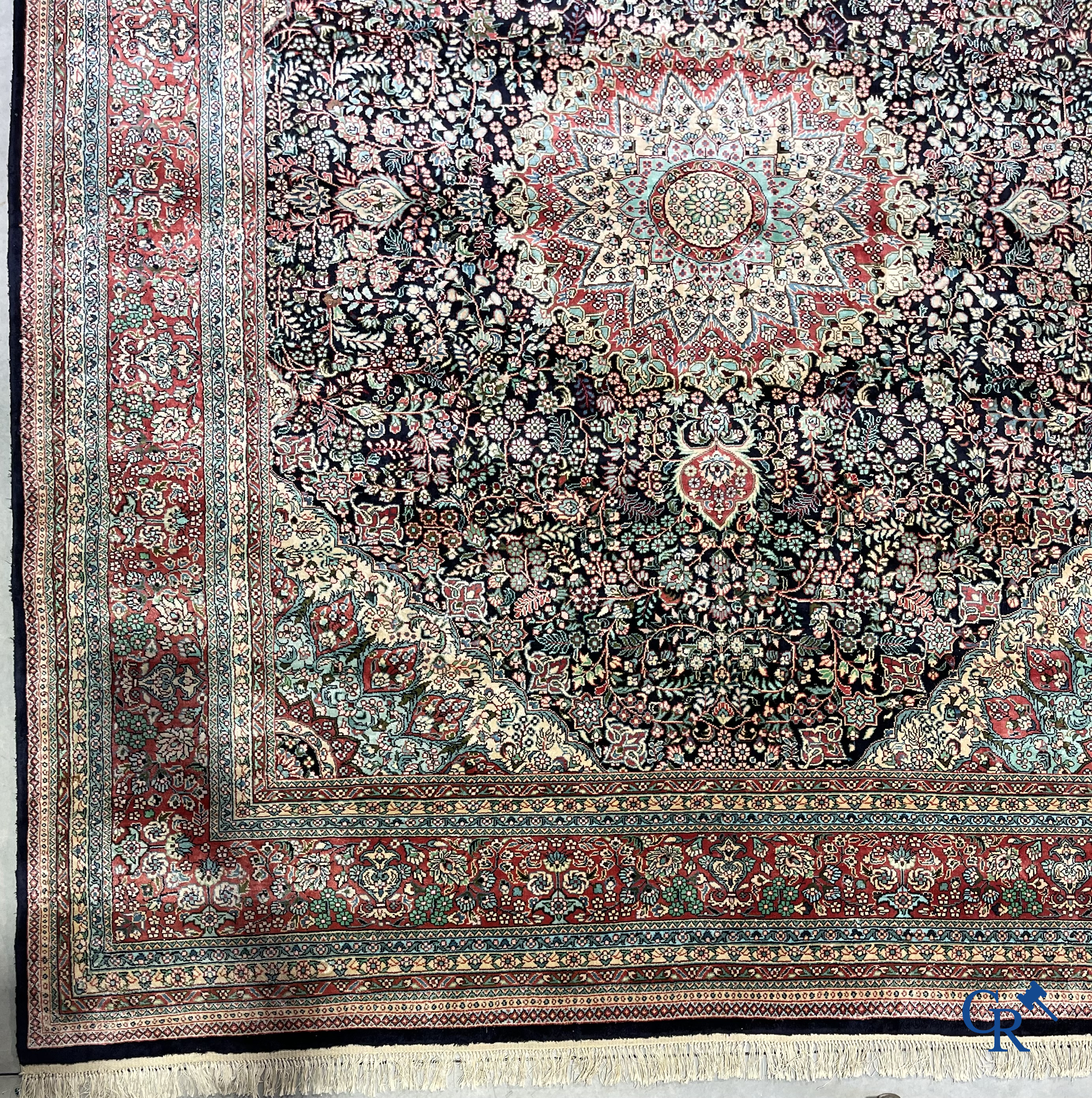 Oriental carpets: Ghoum, an exceptional hand-knotted carpet in wool and silk.