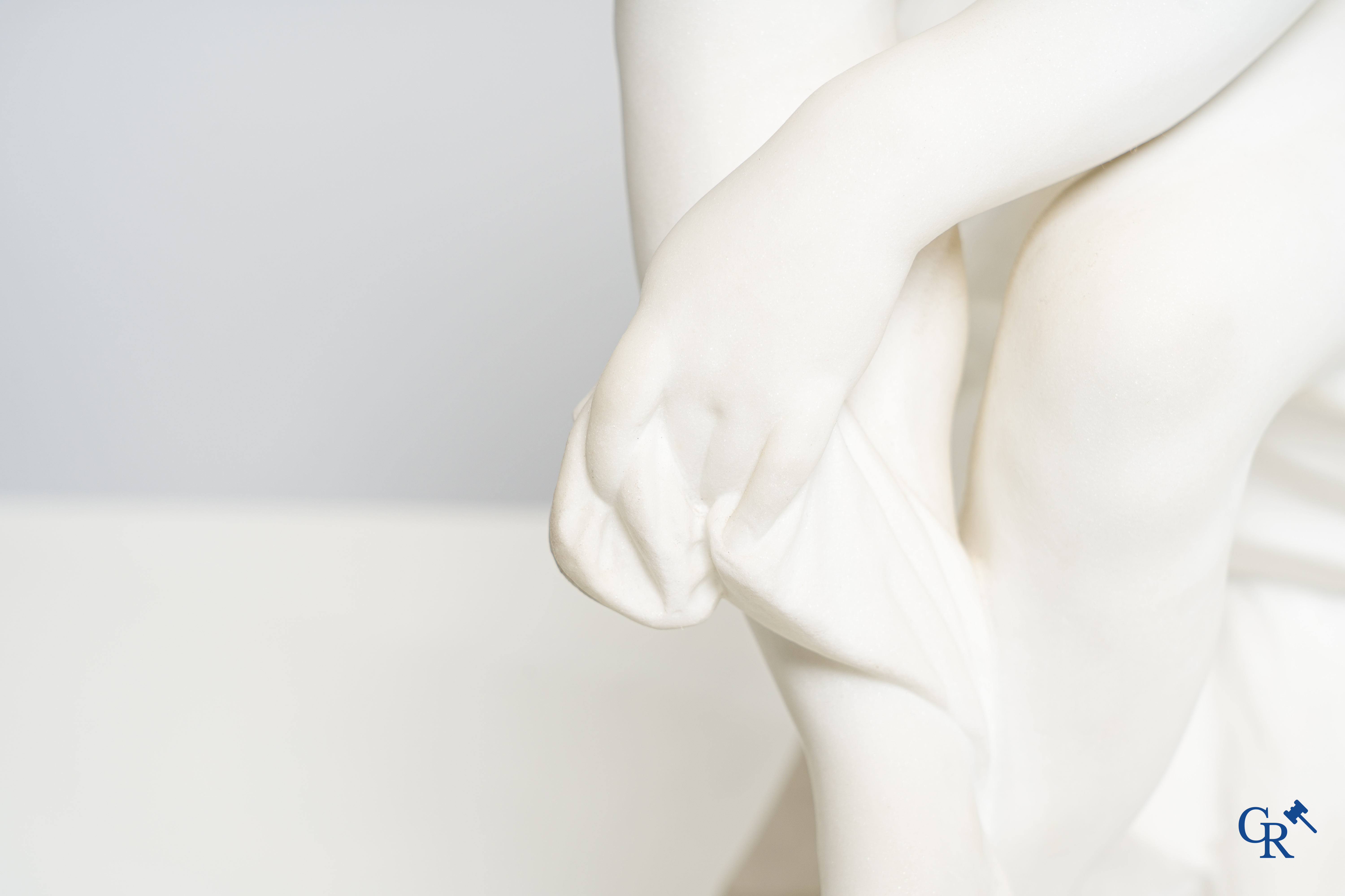 Falconet. Bathing Venus. Beautiful statue in Carrara marble after Etienne Maurice Falconet. Signed Falconet.