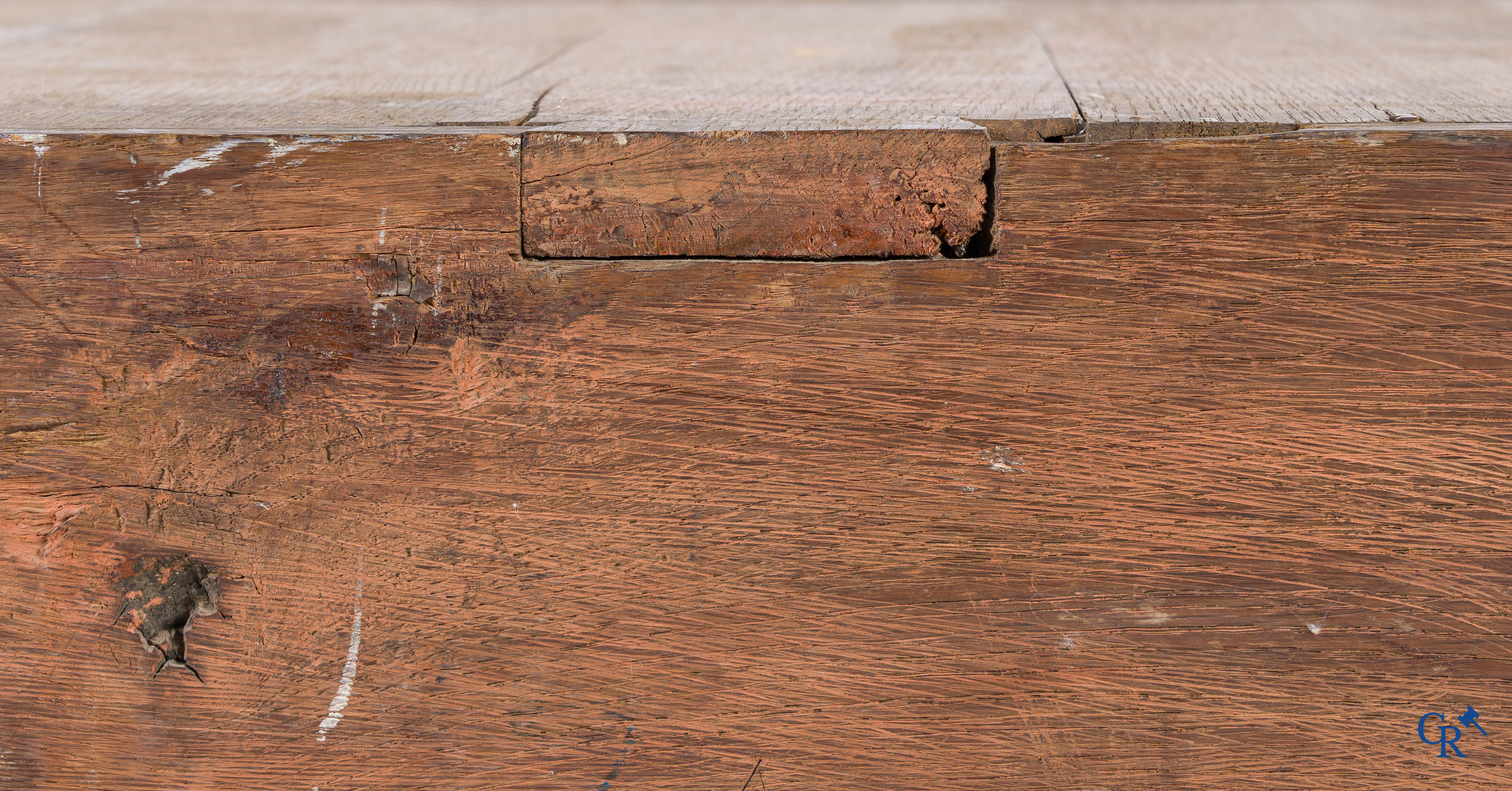 Empire tijdperk, een console in mahonie met vergulde Egyptische bustes. Gemerkt Jacob. Circa 1810.