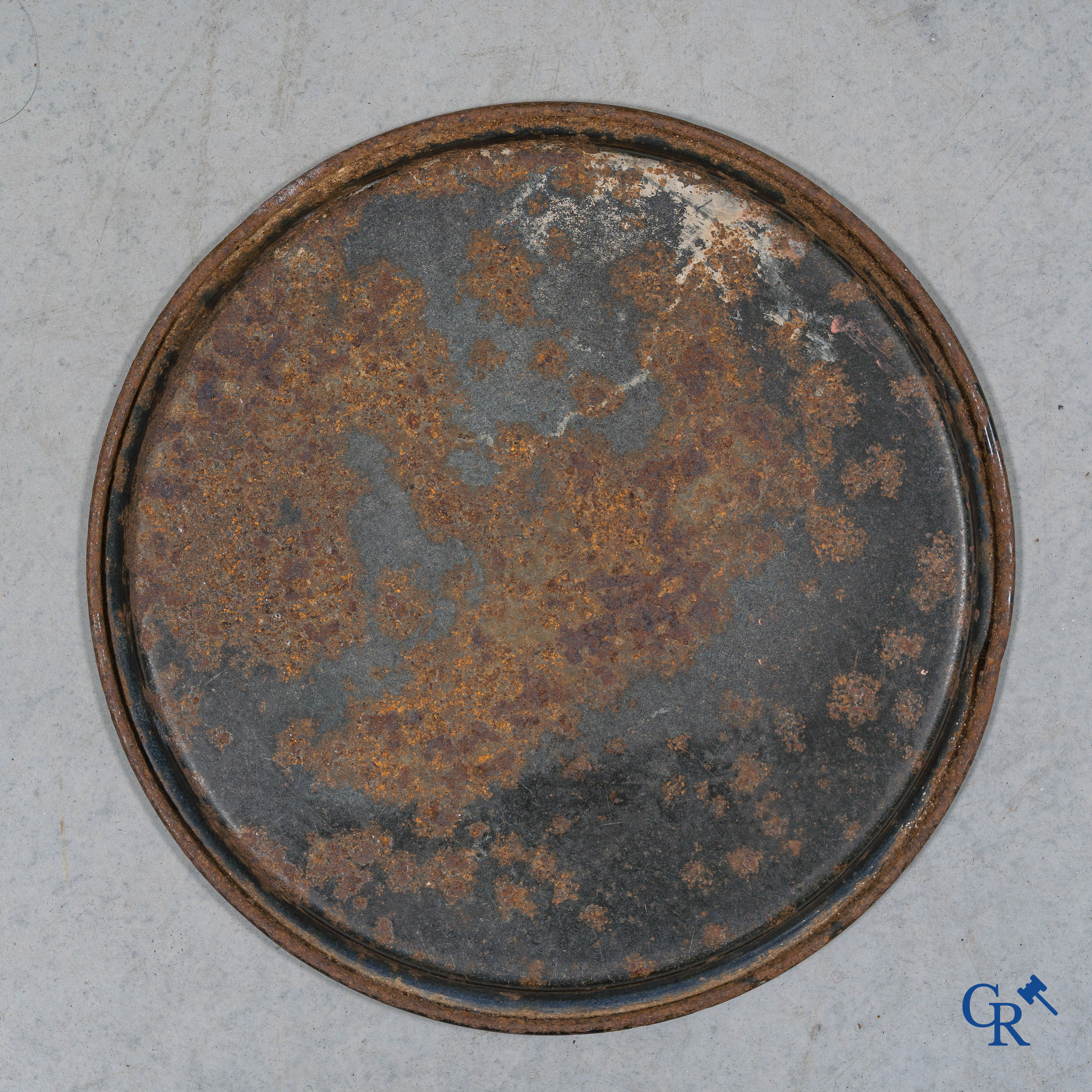 Facon's, enamel tray with publicity for Facon's Stout Pale Ale.