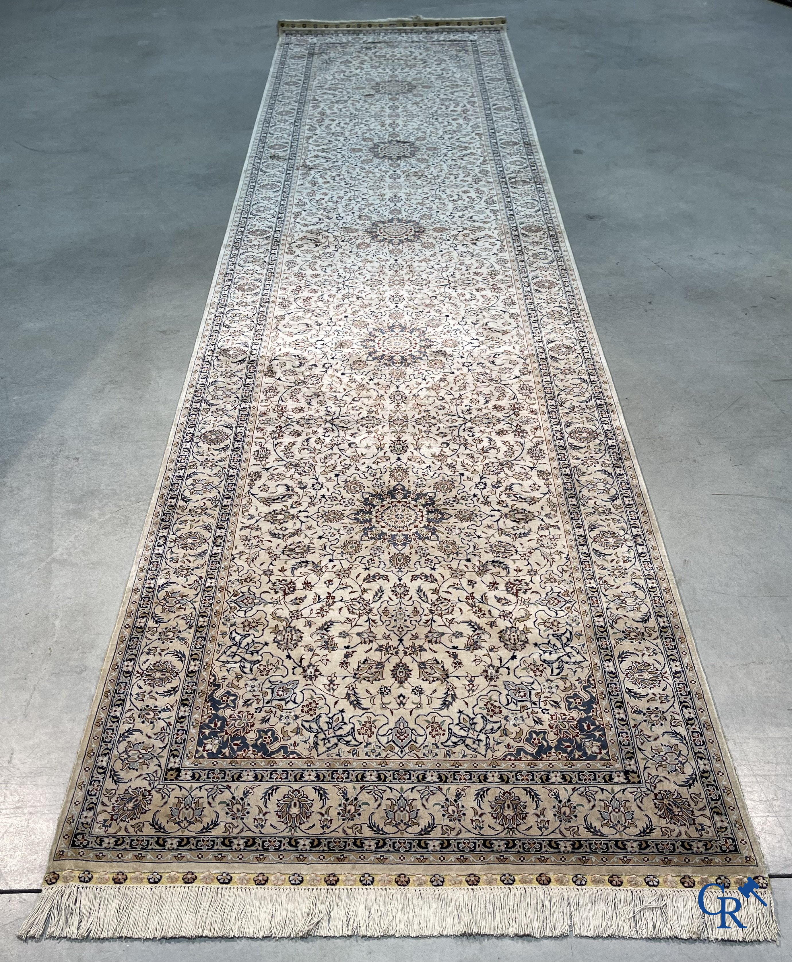 Oriental carpets: Nain, an exceptional carpet runner in silk.