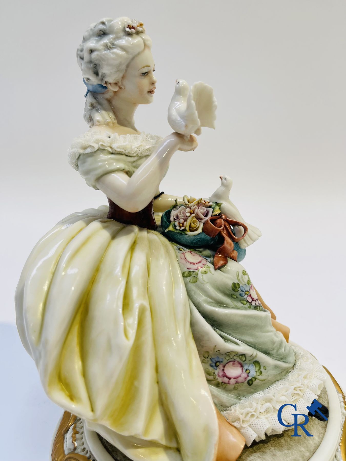 Porcelain: Capodimonte: 2 groups in Italian porcelain with lace.