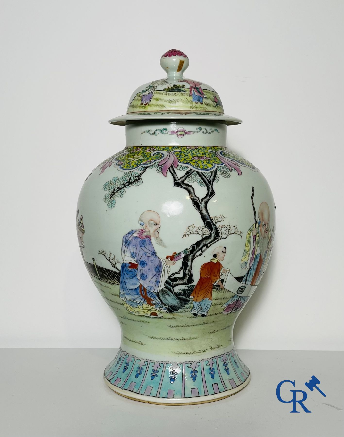 Chinese Porcelain: A Chinese famille rose lidded vase depicting Shou Lao.