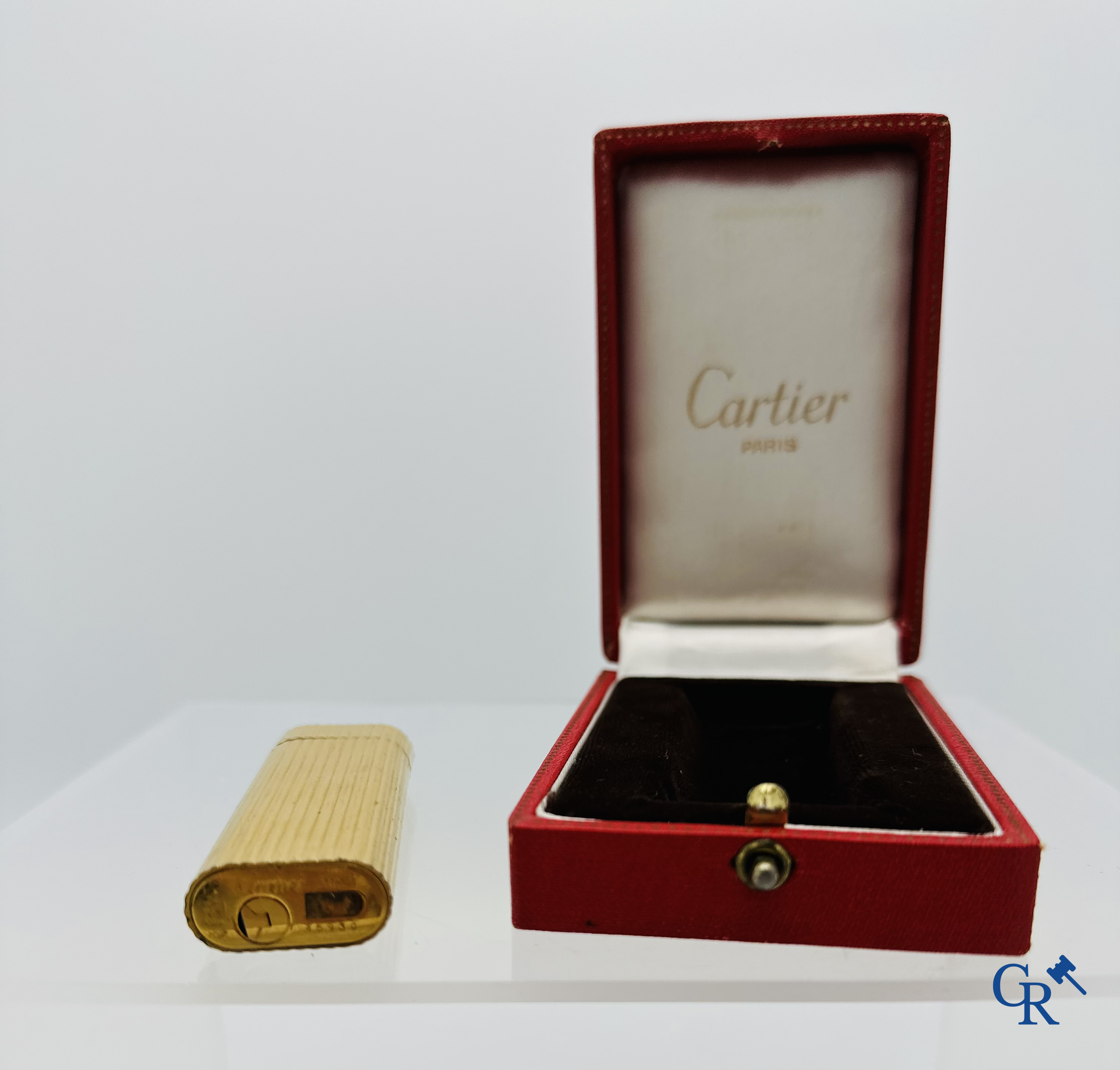 Cartier à Paris: Lighter and glasses in original case.