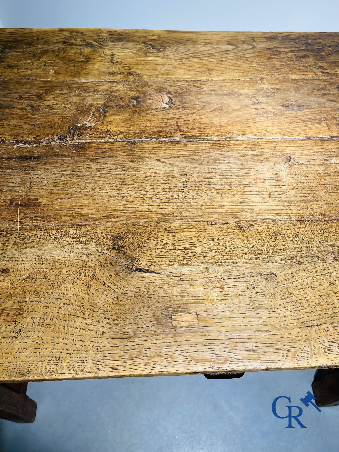 Large table in oak. 18th century.