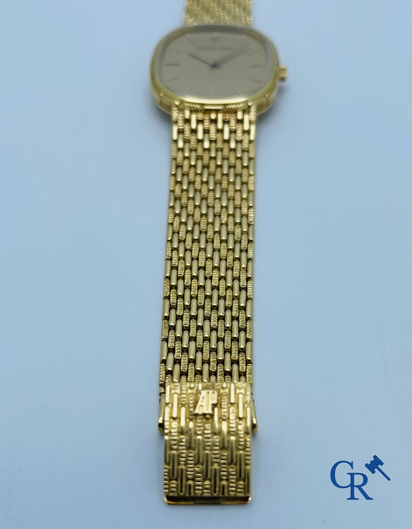 Audemars Piguet: Une montre-bracelet pour homme en or 18K (750°/00).