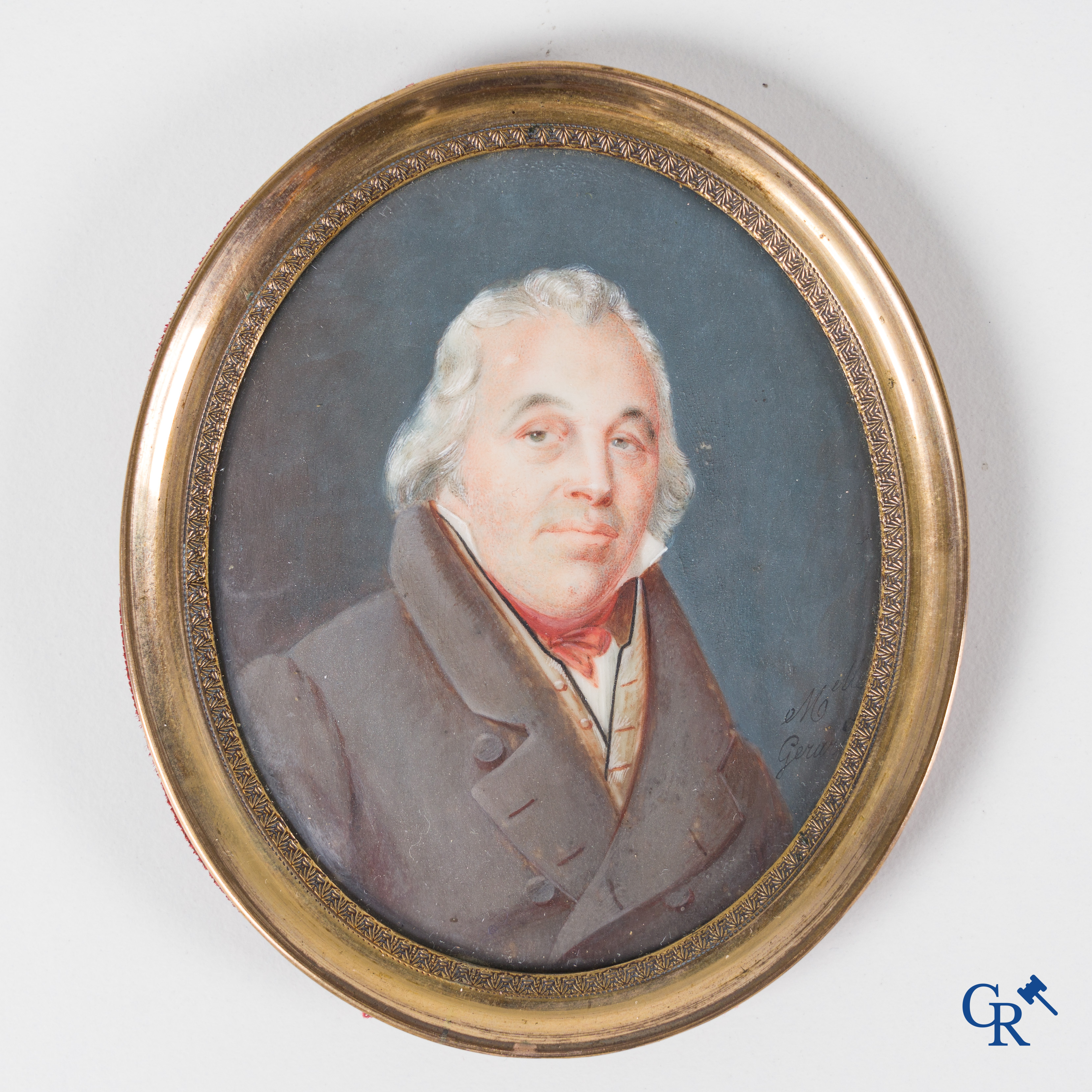 A lot of 2 miniature portraits and a decorative frame with a print by Rochegrosse.