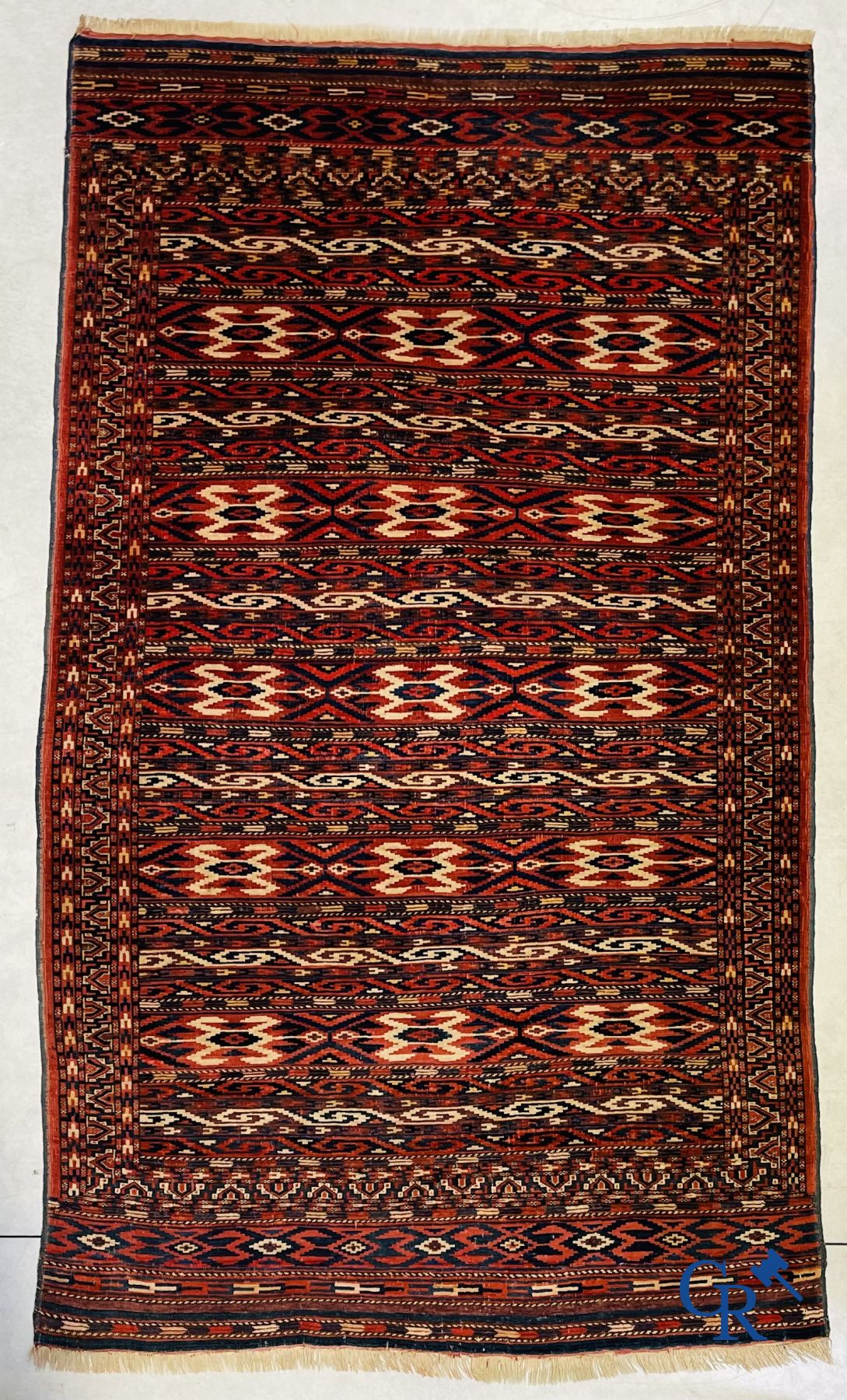 Tapis: Tapis oriental ancien.