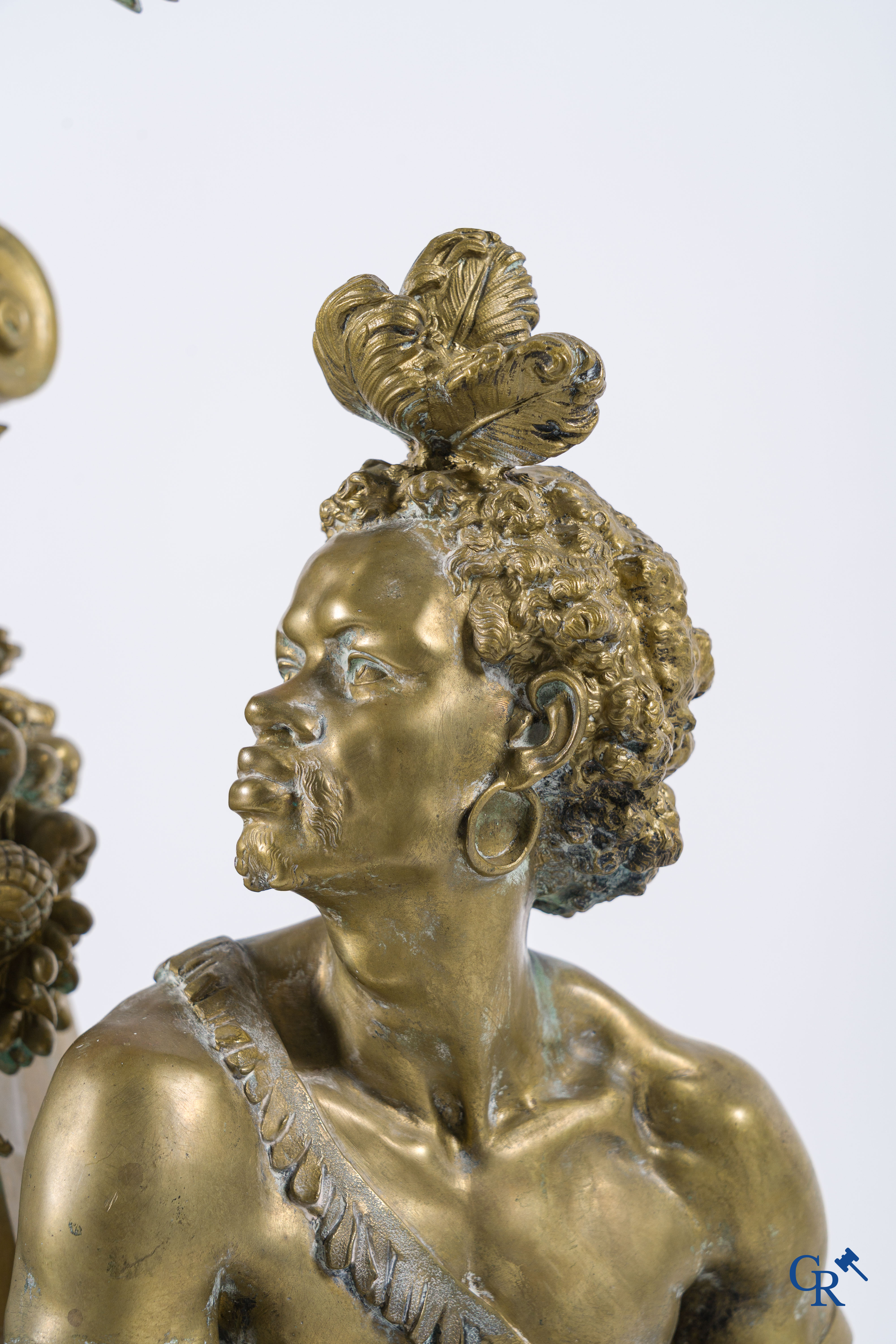 Frédéric-Eugène Piat en Samuel Marti. Uitzonderlijke pendule in brons met Nubische figuren. Circa 1860-1870.