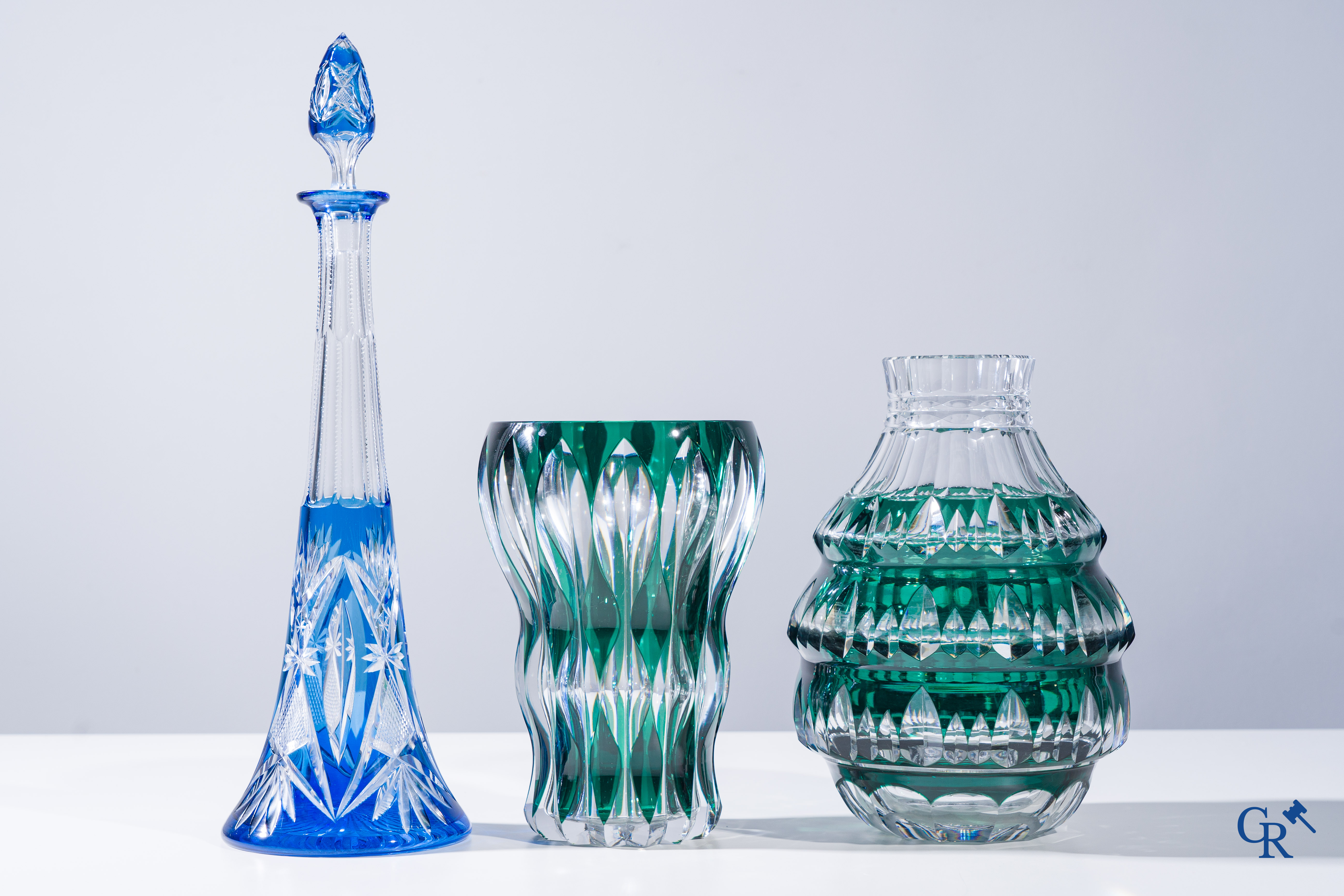 Val Saint Lambert, lot comprenant une carafe et 2 vases en cristal Val Saint Lambert.