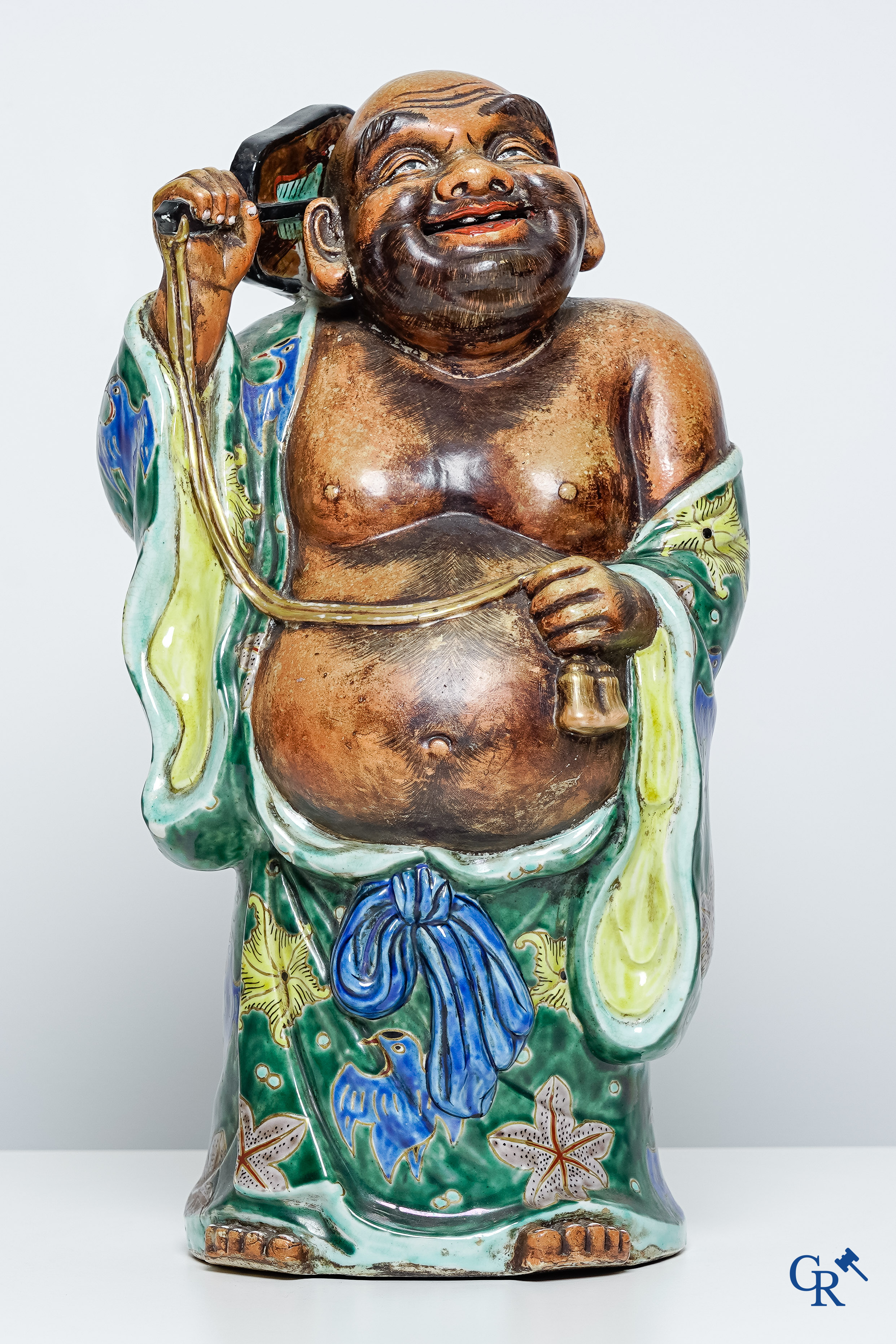 Art Asiatique: Grand personnage en porcelaine japonaise. 19ème siècle. Marqué.