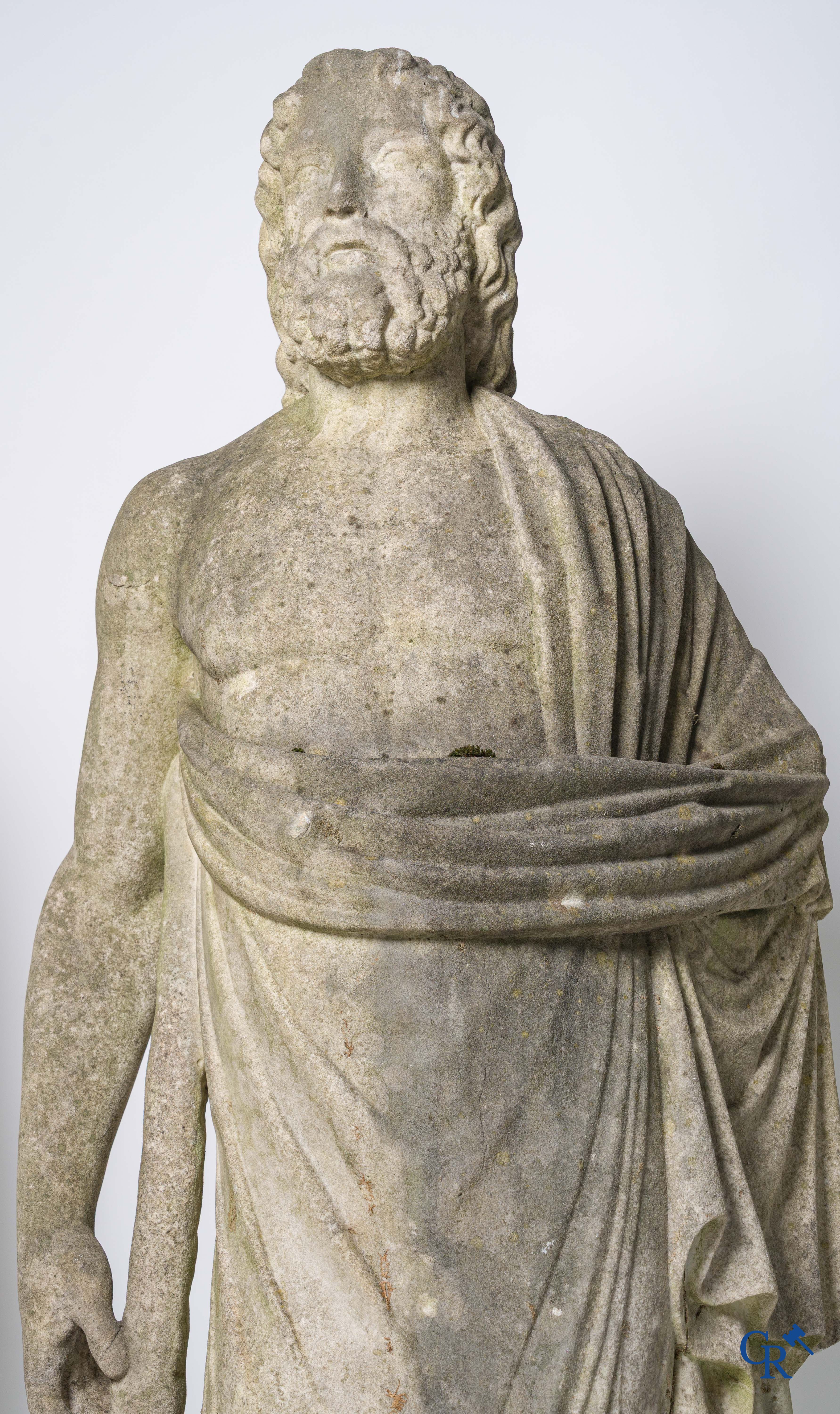 2 Imposante sculpturen in gebeeldhouwd marmer. De Romeinse godin Cerès en de Griekse god Asklepios. Circa 1700-1750.