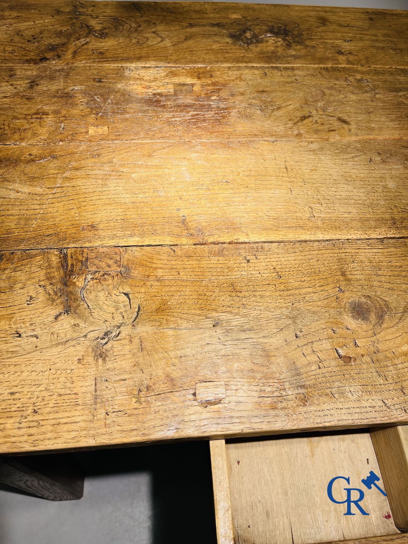 Large table in oak. 18th century.