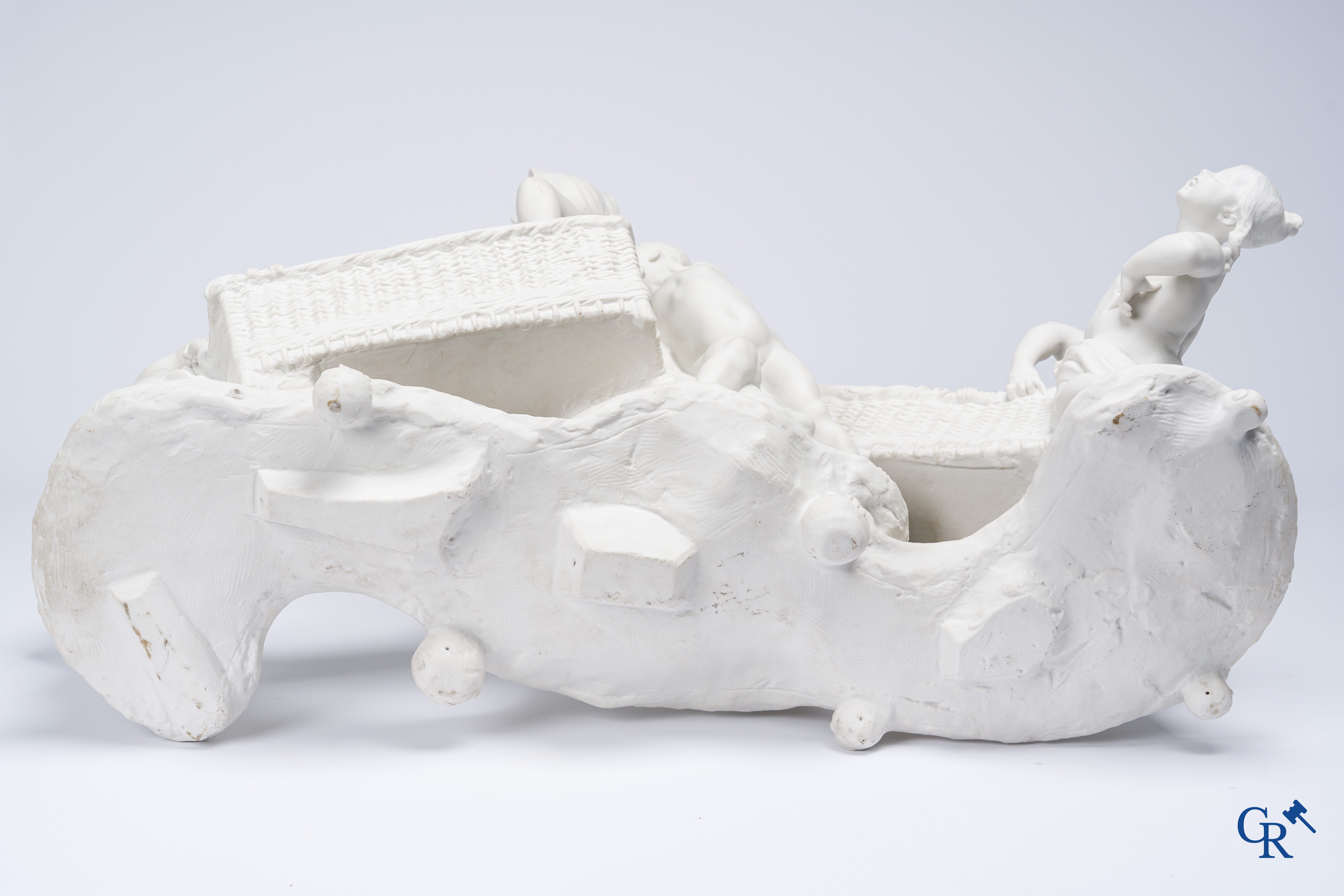 Jules Cheret (1836-1932) & Manufacture de Sèvres. Uitzonderlijk 3-delige Milieu de table, "Farandole d'amours".