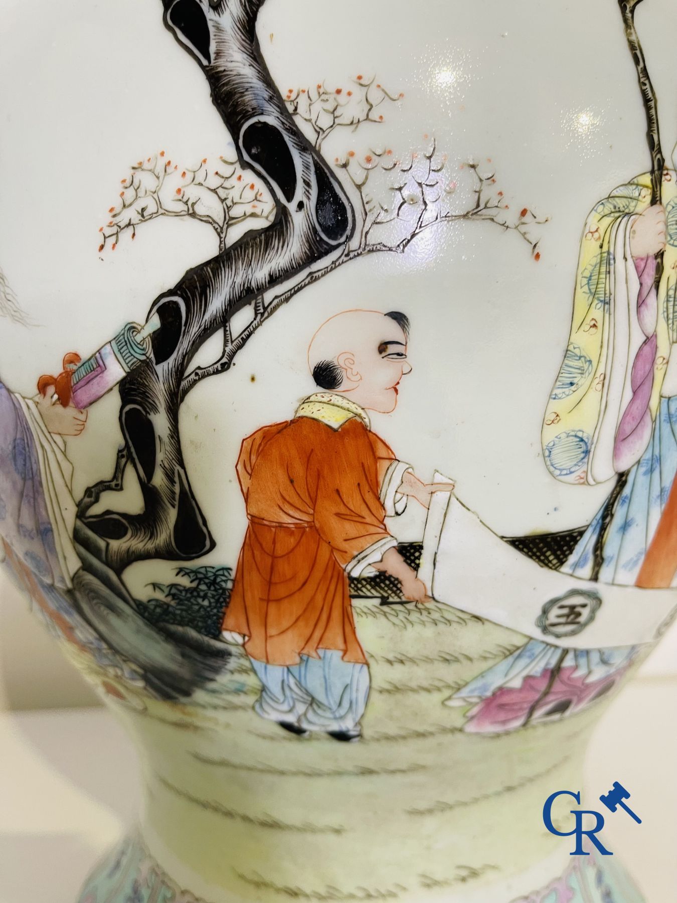 Chinese Porcelain: A Chinese famille rose lidded vase depicting Shou Lao.