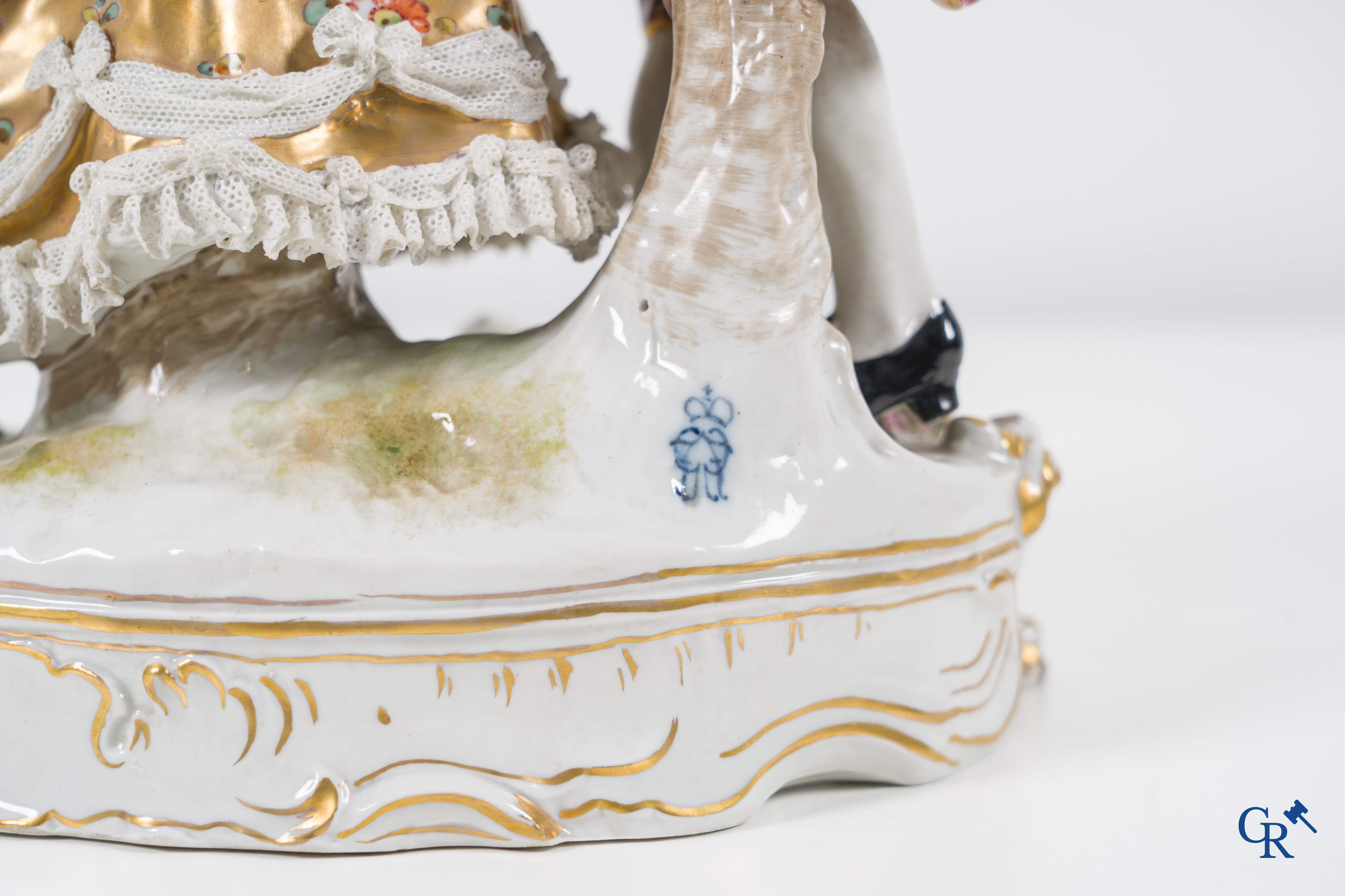 Volkstedt Rudolstadt: European porcelain, large and finely decorated group in lace porcelain of a dancing couple.