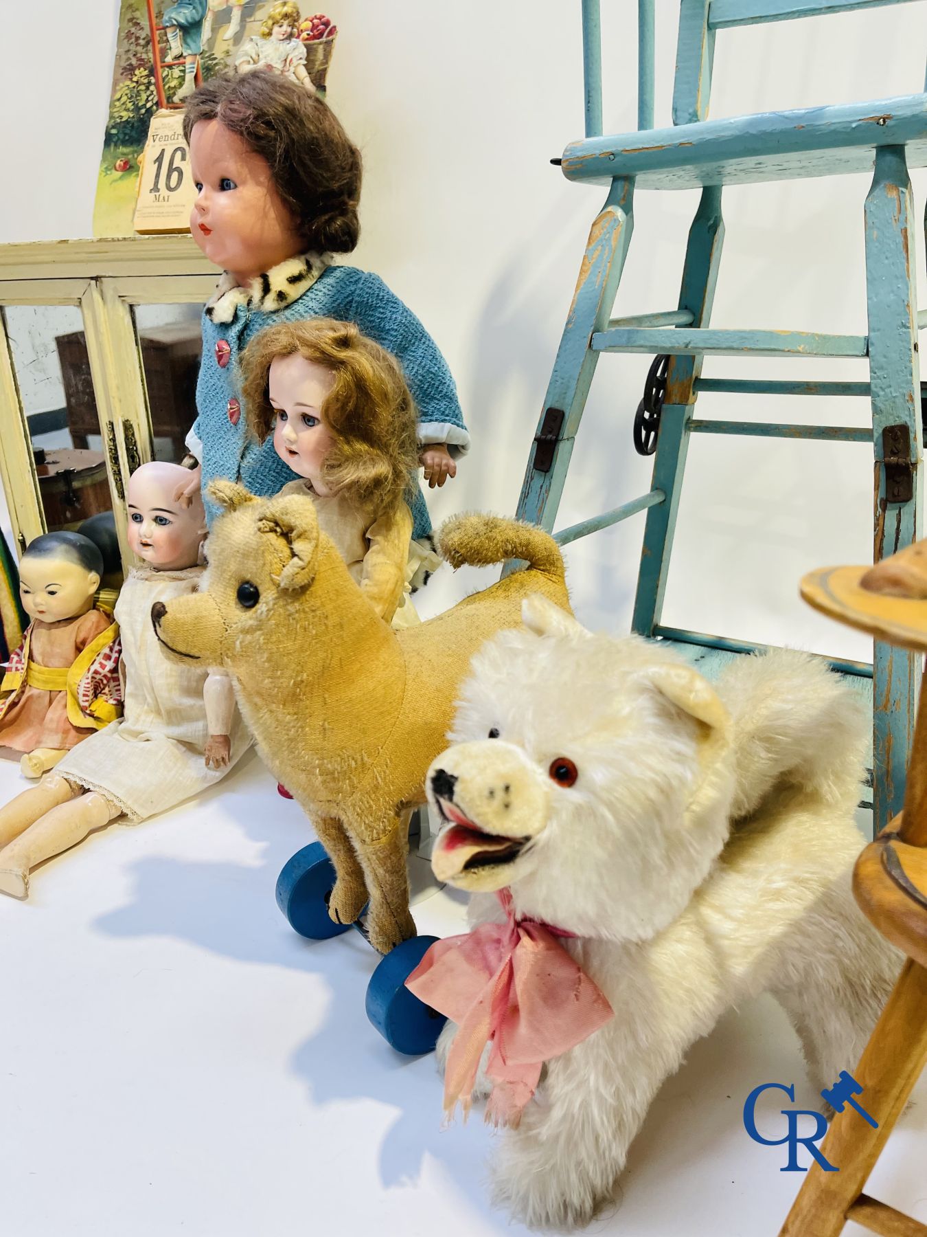 Toys: antique dolls: A lot of diverse toys.