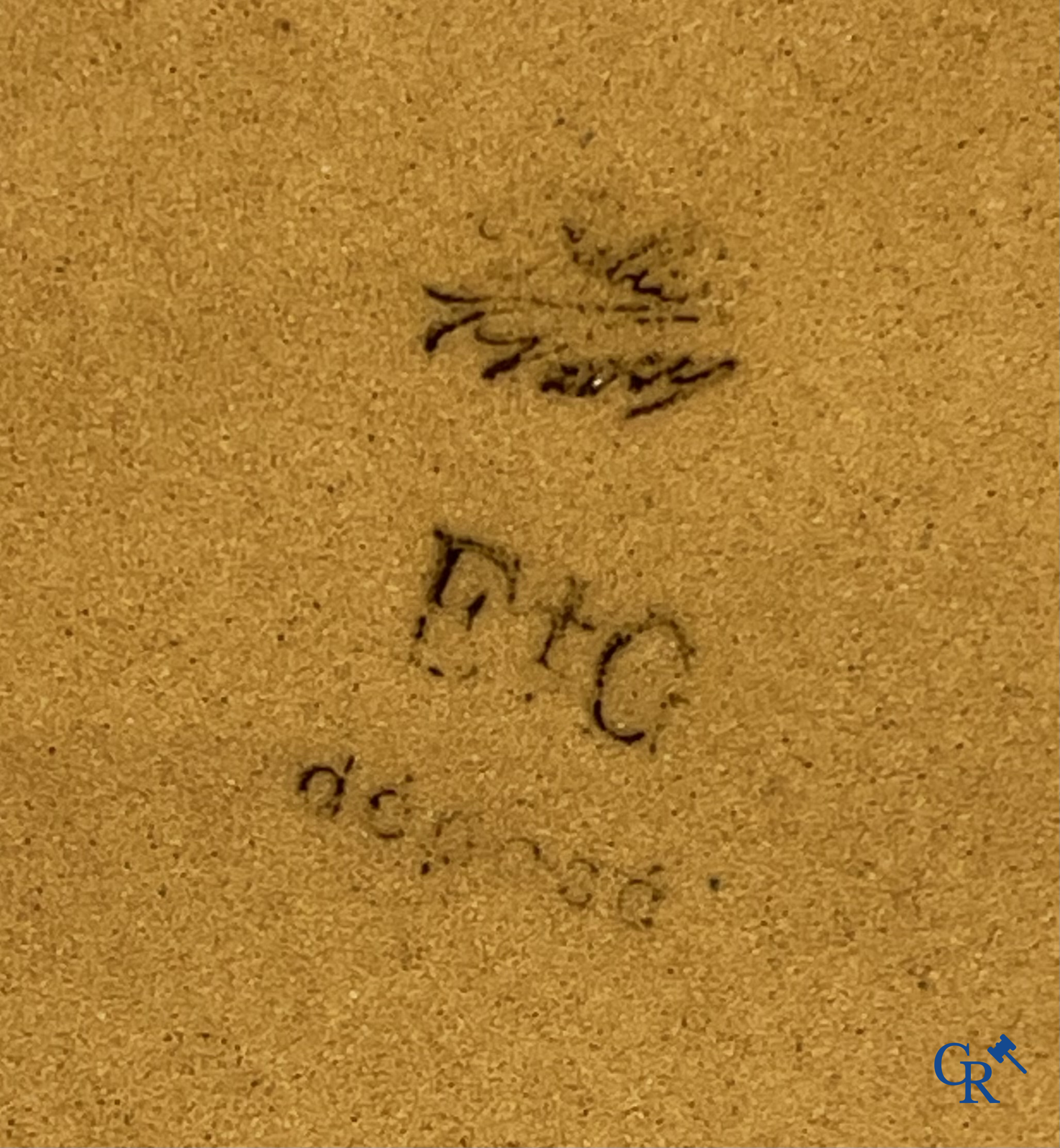 Emile Gallé Nancy, groot tafelmiddenstuk in geëmailleerde faience. Gesigneerd Gallé Nancy deposé.