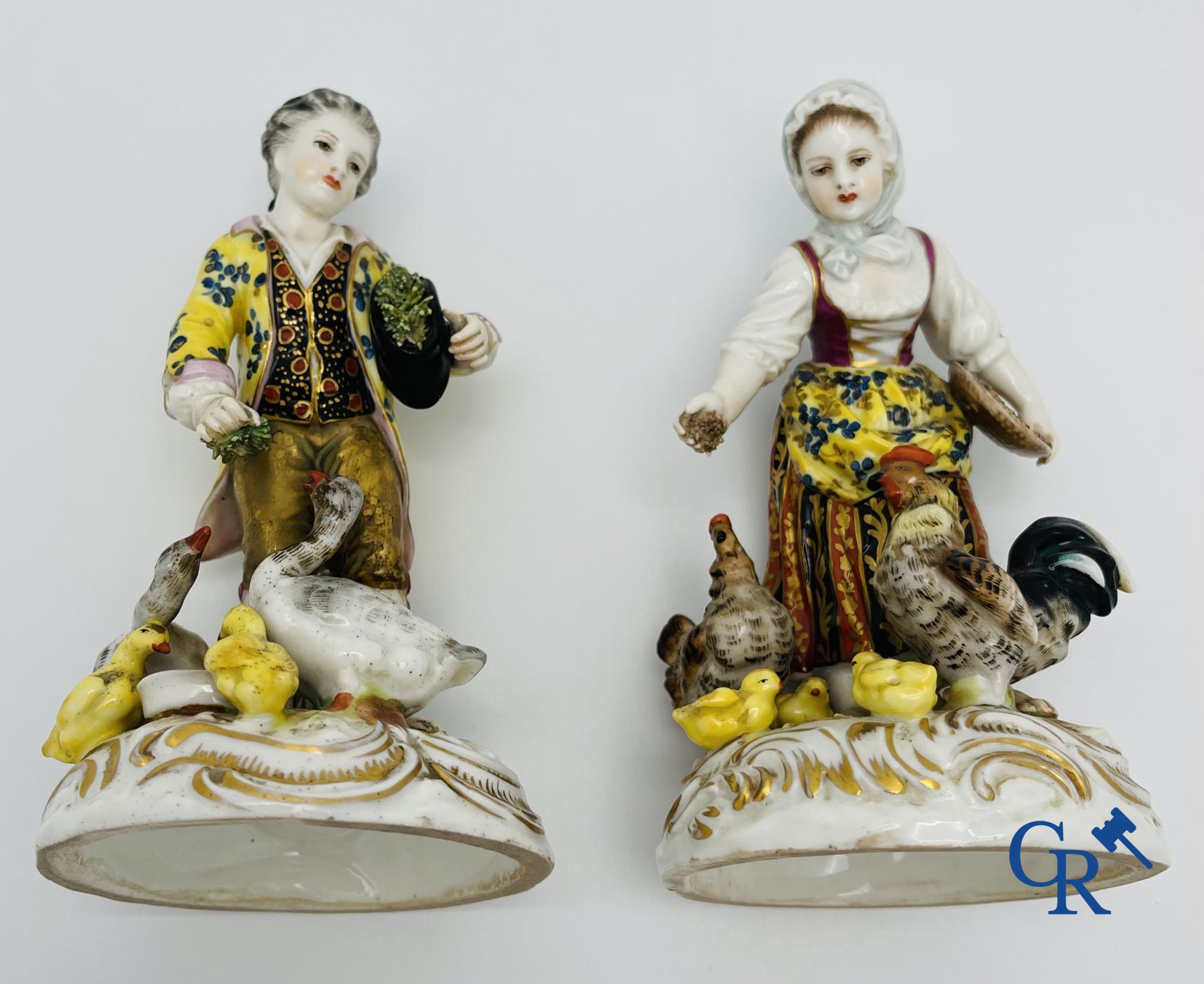 Volkstedt Rudolstadt: 3 groupes en porcelaine fine.