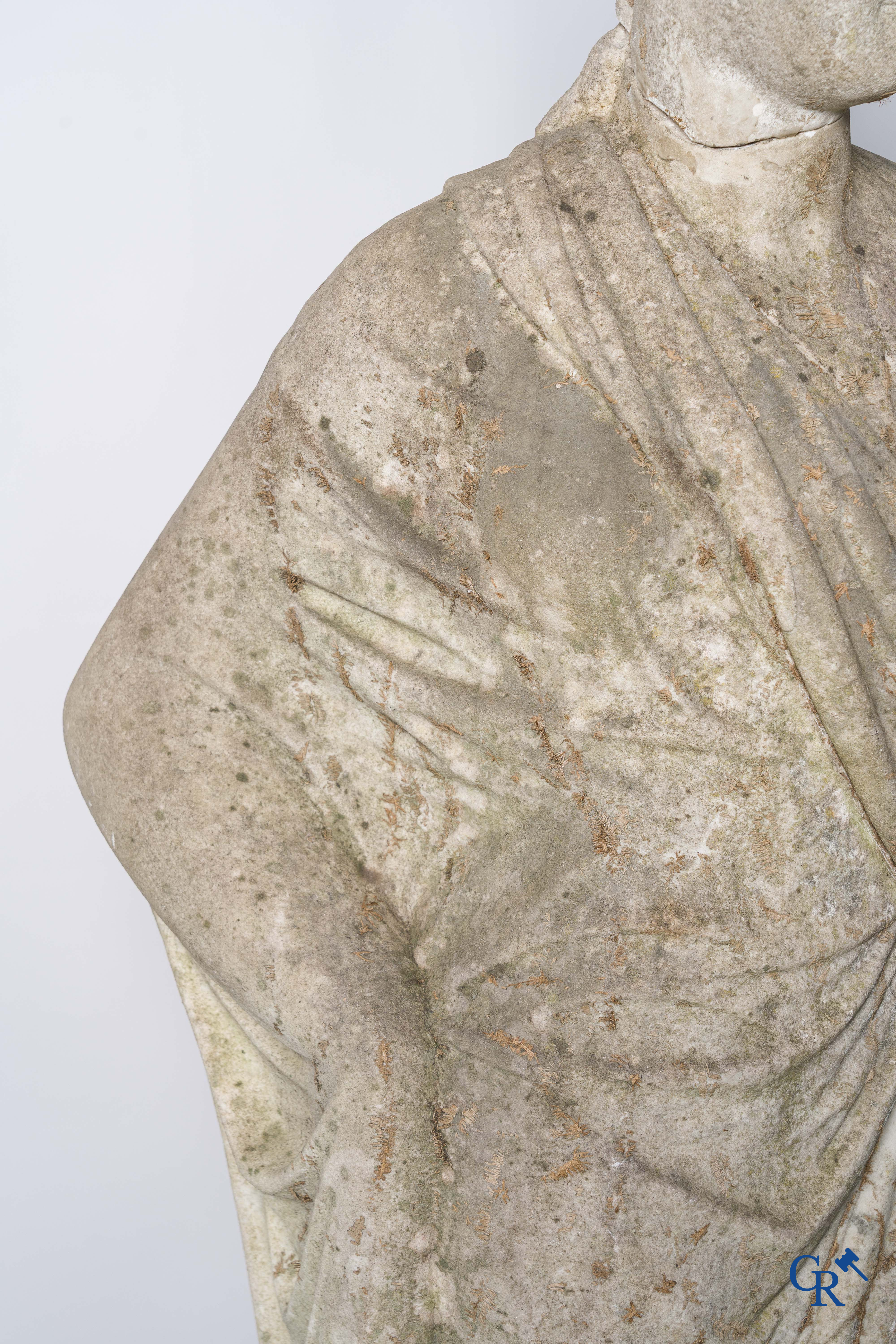 2 Imposante sculpturen in gebeeldhouwd marmer. De Romeinse godin Cerès en de Griekse god Asklepios. Circa 1700-1750.